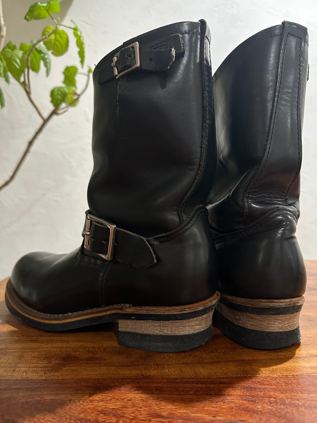 Red Wing (レッドウィング) 2268 11" Engineer Boots (Steel-toe) ブラック (Black) ブラック・クローム (Black Chrome) ブラック・ネオプレーン・コードソール (Black Neoprene Cord) used boots - back_1 view