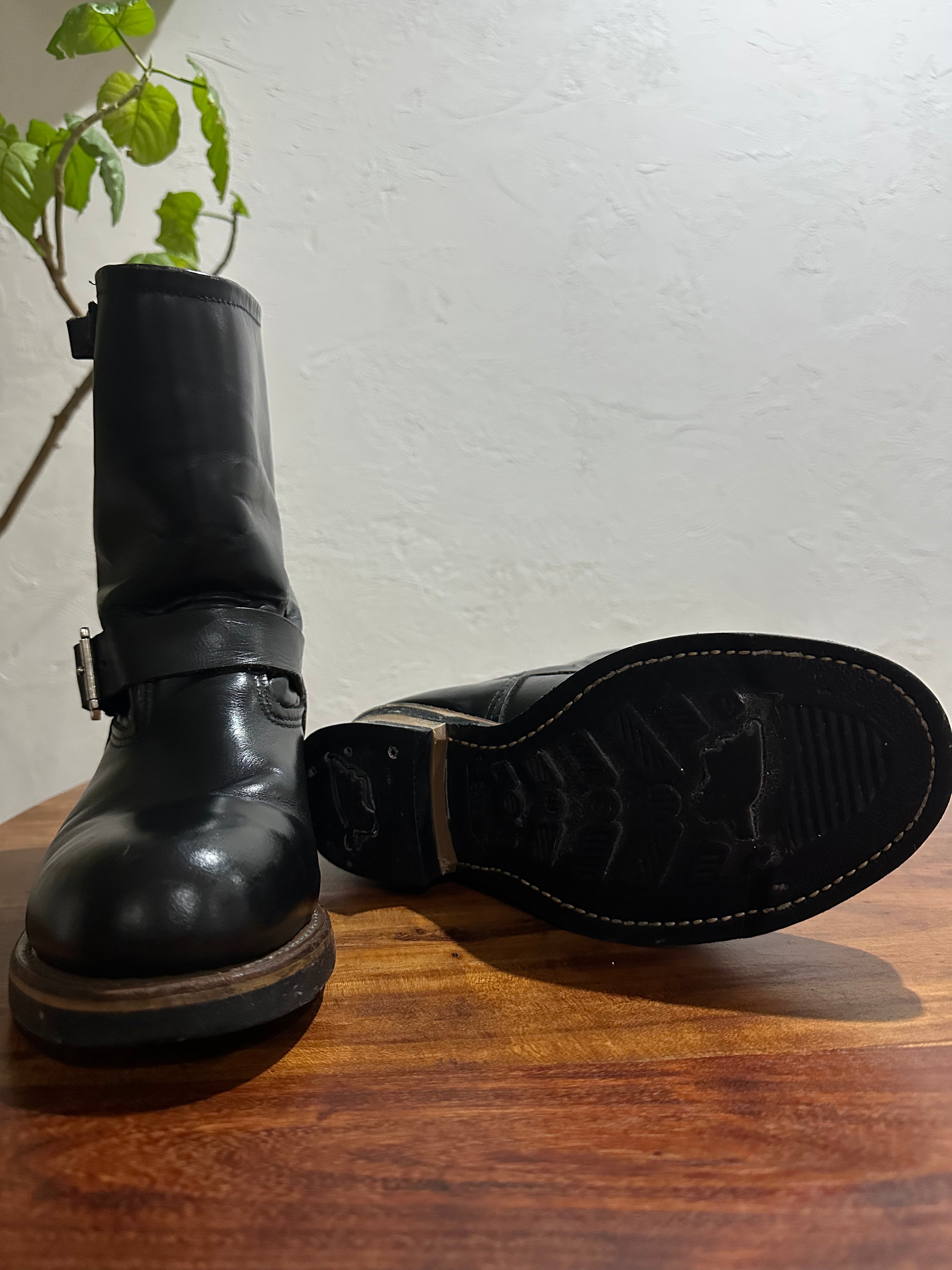 Red Wing (レッドウィング) 2268 11" Engineer Boots (Steel-toe) ブラック (Black) ブラック・クローム (Black Chrome) ブラック・ネオプレーン・コードソール (Black Neoprene Cord) used boots - fr_4 view