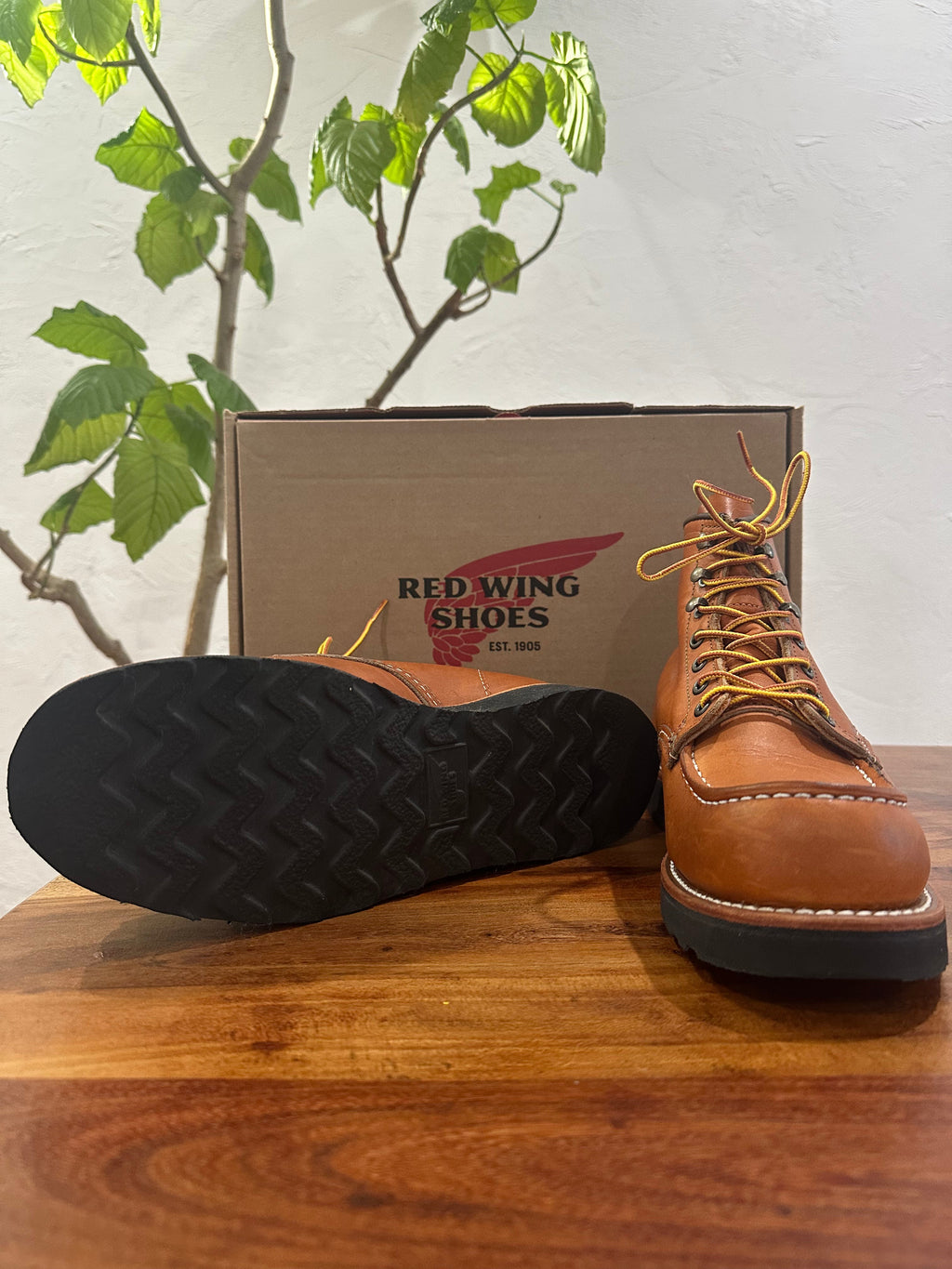 Red Wing (レッドウィング) 278 6" Classic Moc (Steve McQueen Limited Edition) オロ (Oro) オロ・レガシー (Oro Legacy) ブラック・トラクション・トレッド (Black Traction Tred) used boots - fr_3 view