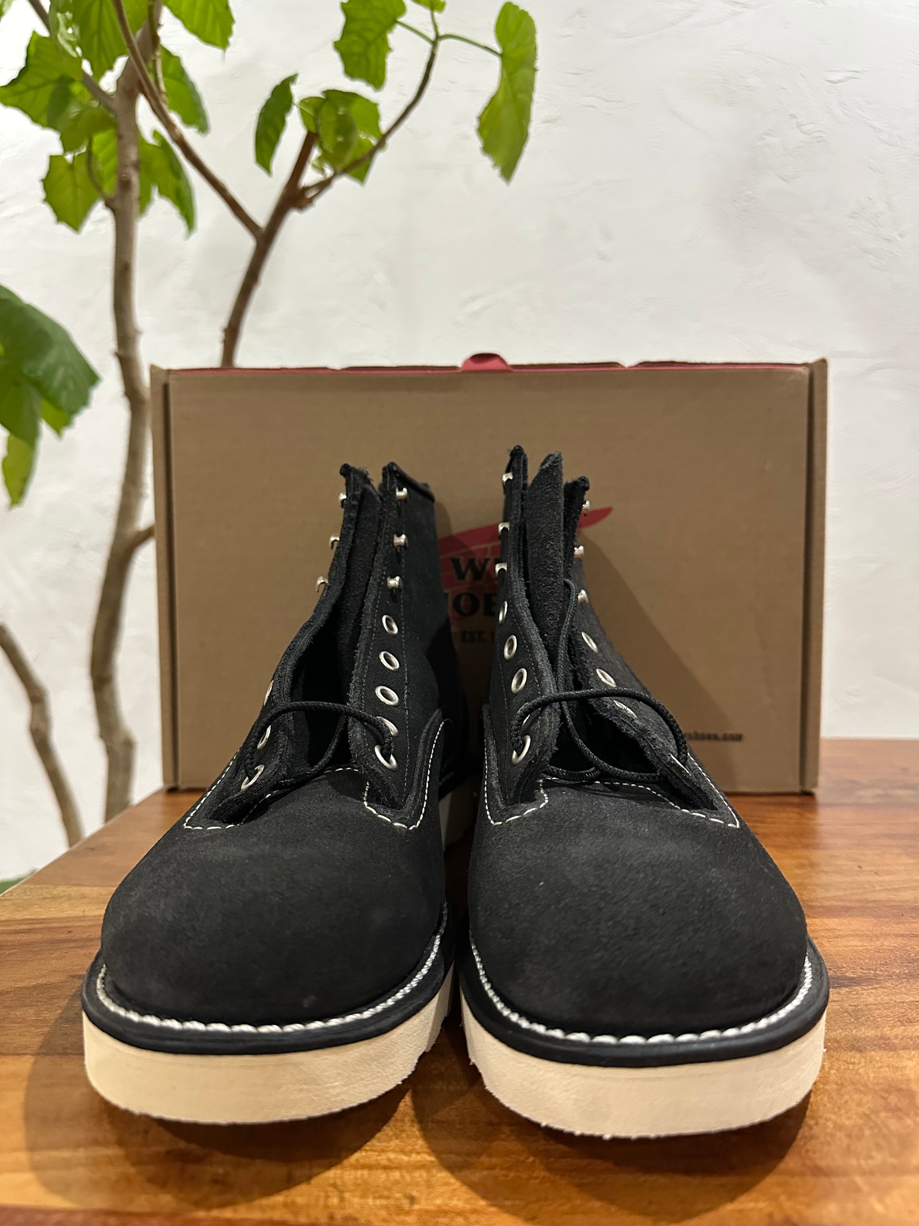 Red Wing (レッドウィング) 2900 6" Lineman Boot (Abilene Roughout) ブラック (Black) ブラック「アビレーン」ラフアウト (Black "Abilene" Roughout) トラクショントレッド・ソール (Traction Tred Sole) used boots - toe_1 view