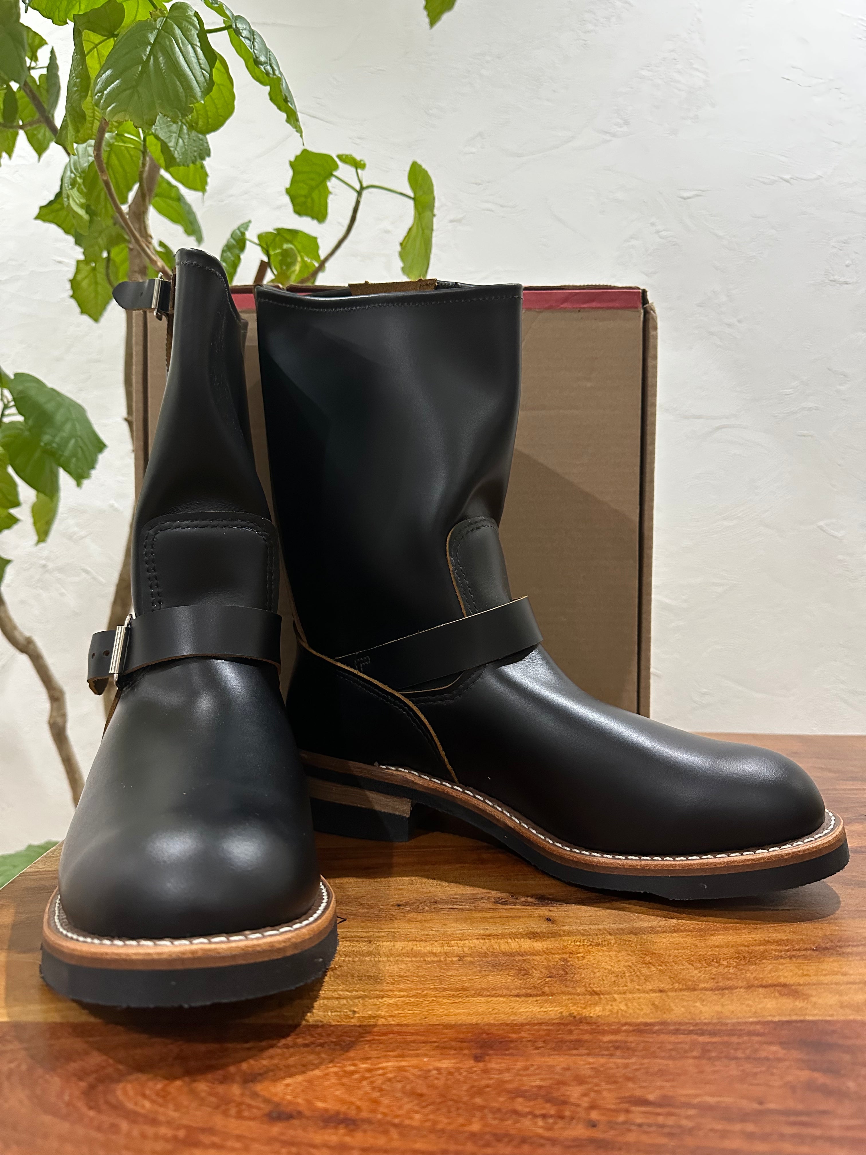 Red Wing (レッドウィング) 2966 11" Engineer (Non-Steel Toe) ブラック (Black) ブラック・クロンダイク (Black Klondike) ブラック・ネオプレーン・コード (Black Neoprene Cord) used boots - fr_2 view