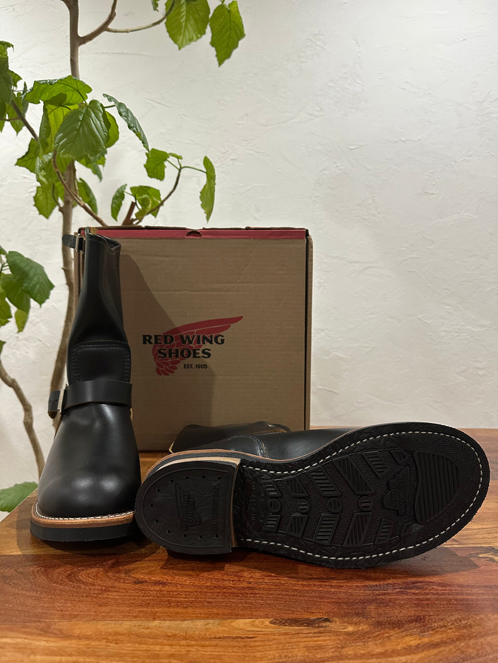 Red Wing (レッドウィング) 2966 11" Engineer (Non-Steel Toe) ブラック (Black) ブラック・クロンダイク (Black Klondike) ブラック・ネオプレーン・コード (Black Neoprene Cord) used boots - fr_4 view