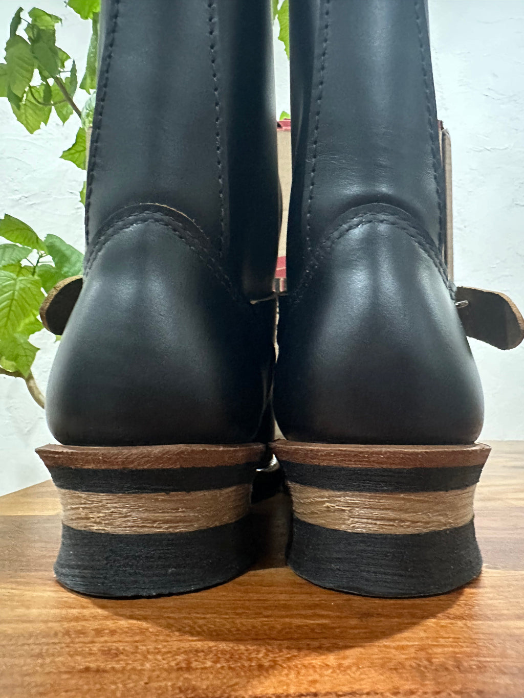 Red Wing (レッドウィング) 2966 11" Engineer (Non-Steel Toe) ブラック (Black) ブラック・クロンダイク (Black Klondike) ブラック・ネオプレーン・コード (Black Neoprene Cord) used boots - heal_1 view