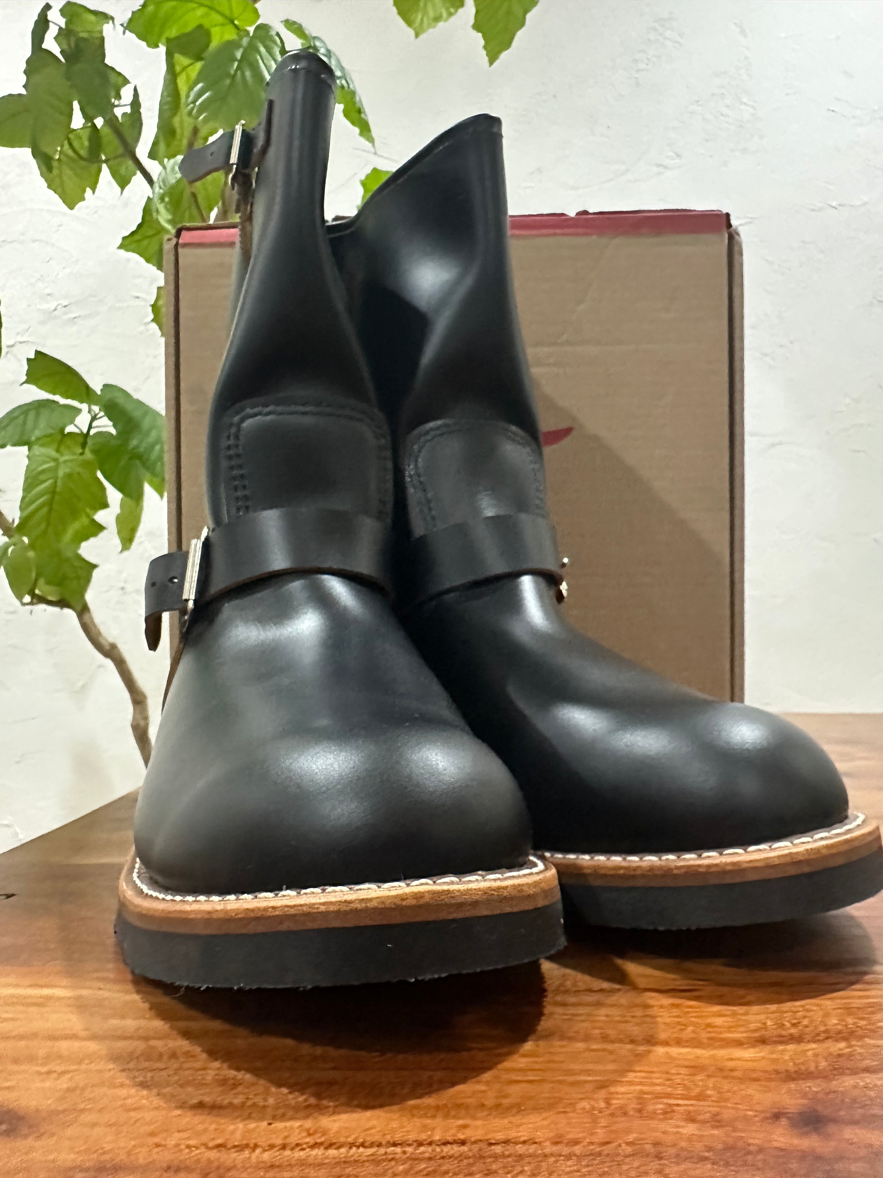 Red Wing (レッドウィング) 2966 11" Engineer (Non-Steel Toe) ブラック (Black) ブラック・クロンダイク (Black Klondike) ブラック・ネオプレーン・コード (Black Neoprene Cord) used boots - toe_2 view