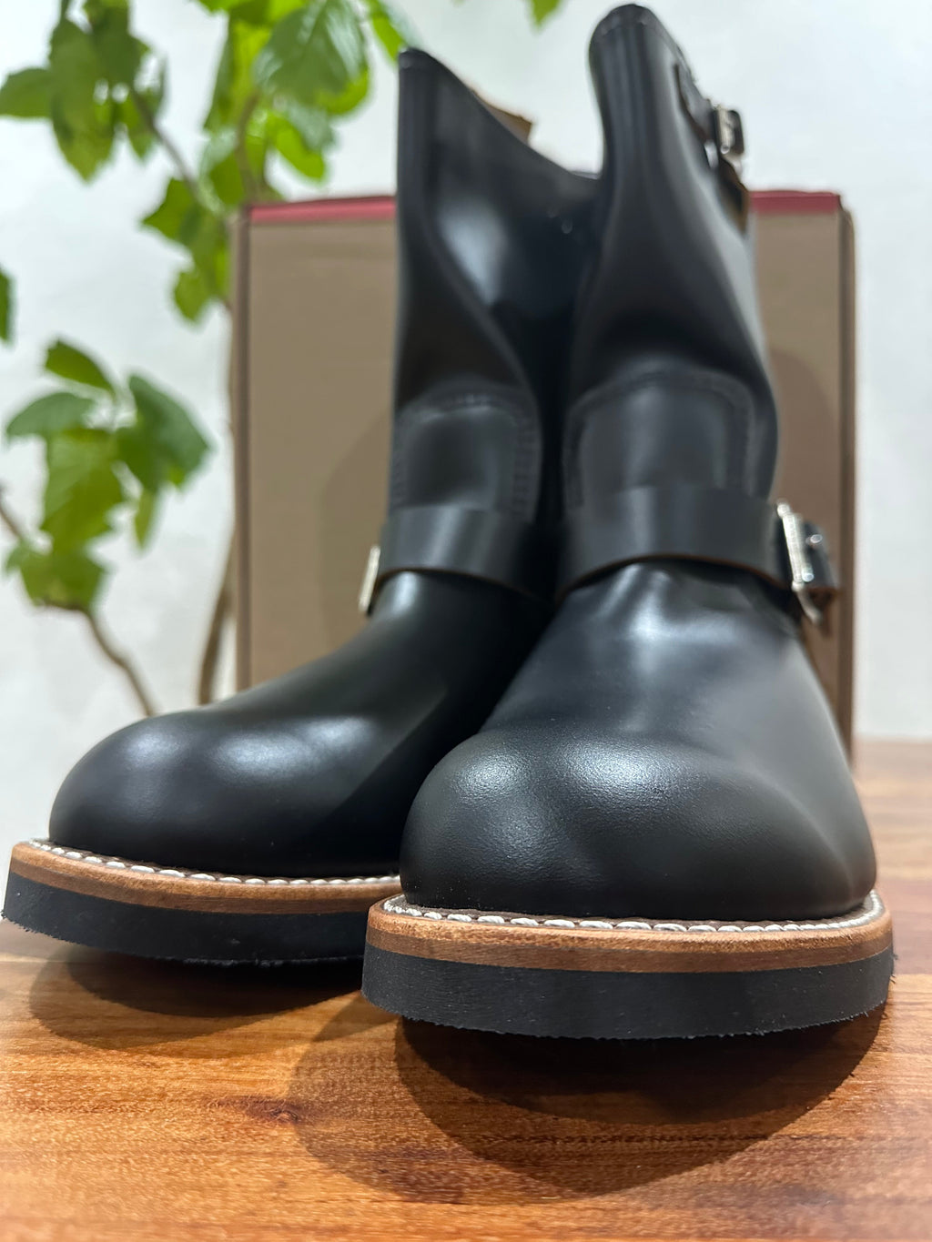 Red Wing (レッドウィング) 2966 11" Engineer (Non-Steel Toe) ブラック (Black) ブラック・クロンダイク (Black Klondike) ブラック・ネオプレーン・コード (Black Neoprene Cord) used boots - toe_3 view
