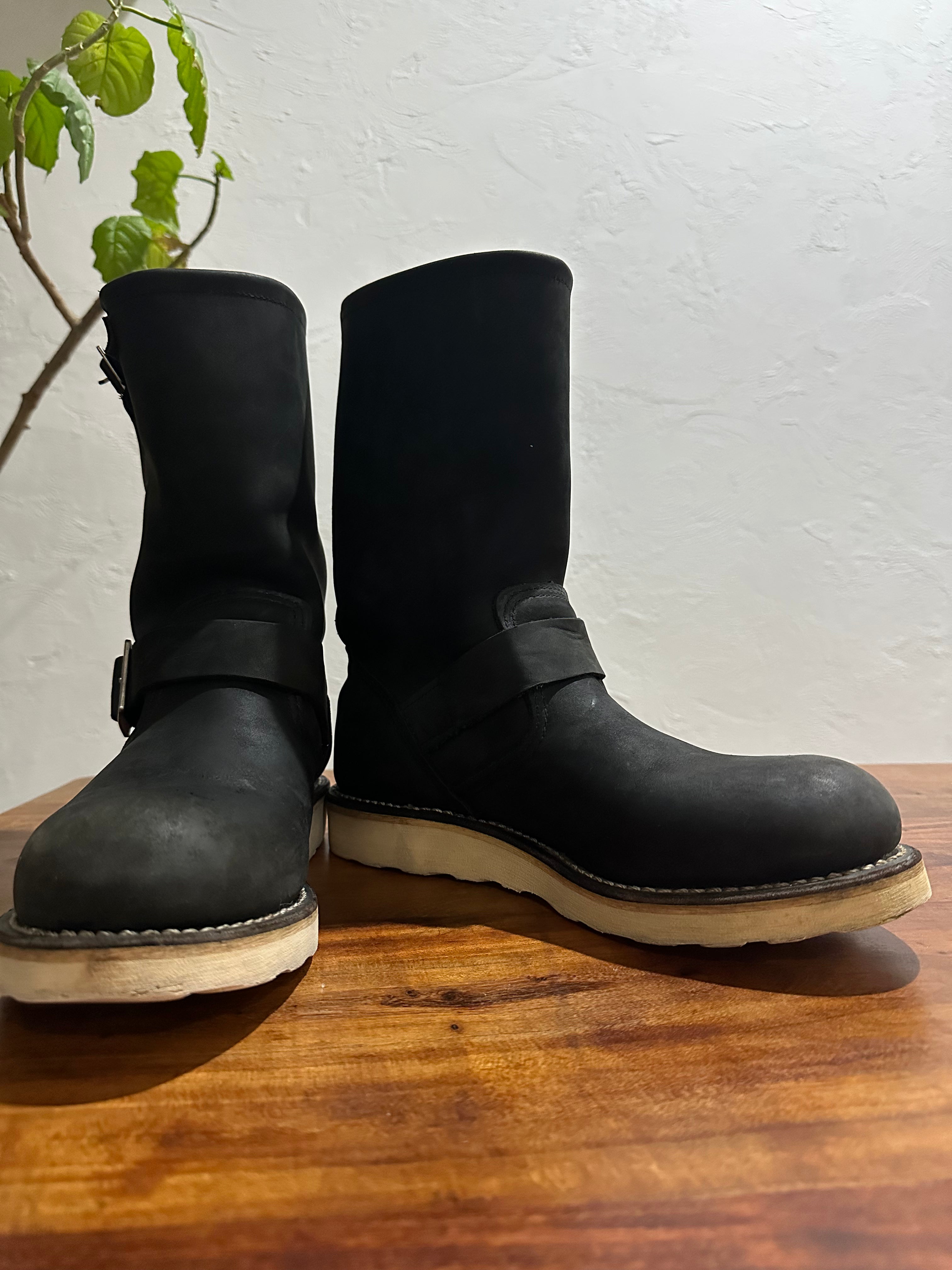 Red Wing (レッドウィング) 2974 Engineer Boot ブラック ブラック「ランバージャック」ヌバック トラクショントレッドソール used boots - fr_1 view