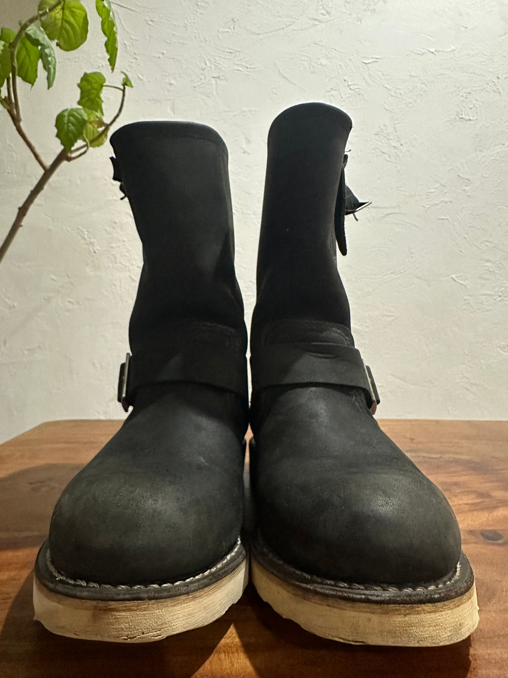 Red Wing (レッドウィング) 2974 Engineer Boot ブラック ブラック「ランバージャック」ヌバック トラクショントレッドソール used boots - toe_1 view