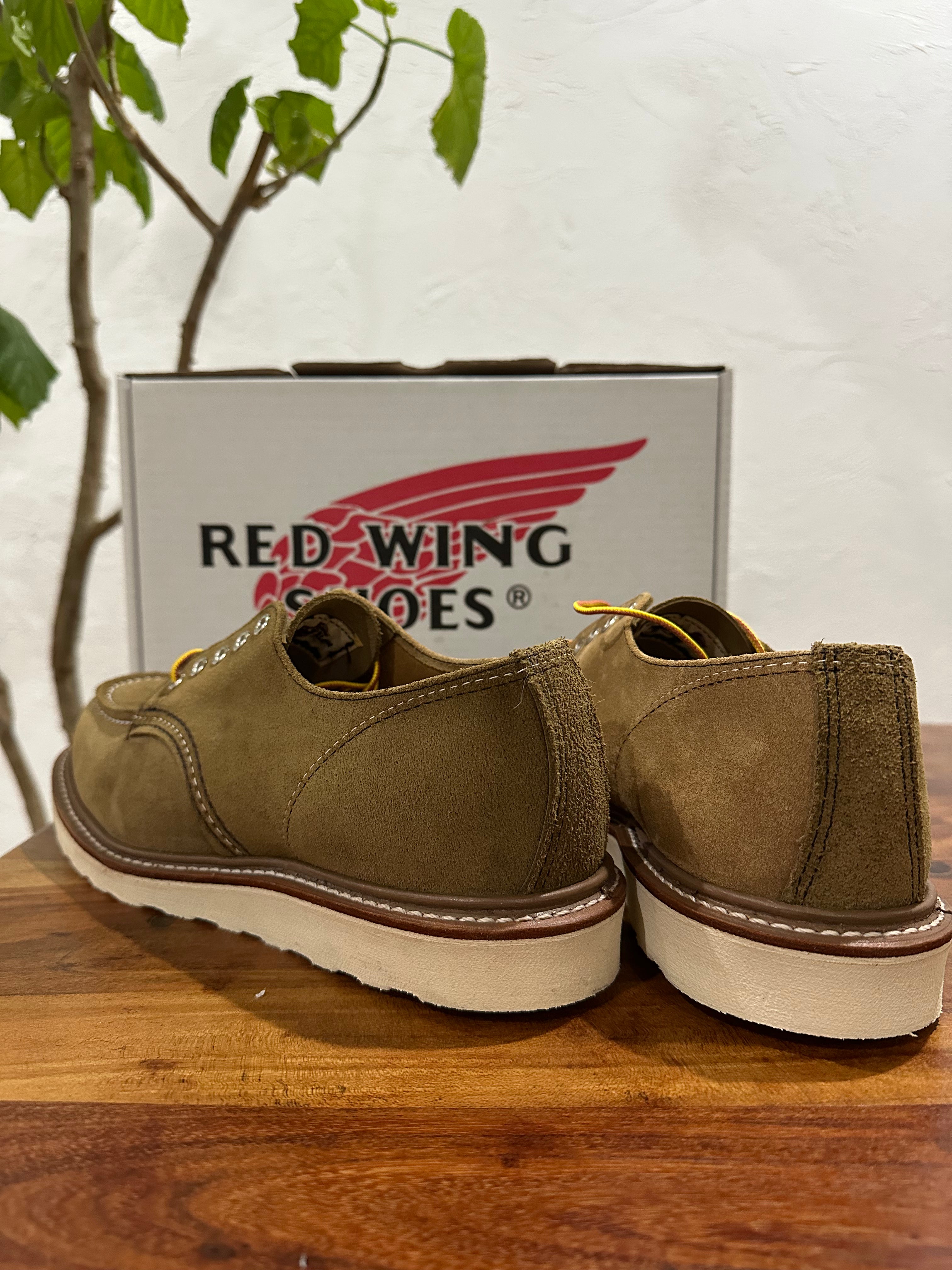 Red Wing (レッドウィング) 3113 Shop Moc Oxford (Engineered Garments Collab) ベージュ (Beige) / マルチカラー キャメル・マルチレザー (Camel Multi Leather) / ミュールスキナー / オリーブモハヴェ ビブラム・ミニラグソール (Vibram Mini-Lug) used boots - back_1 view