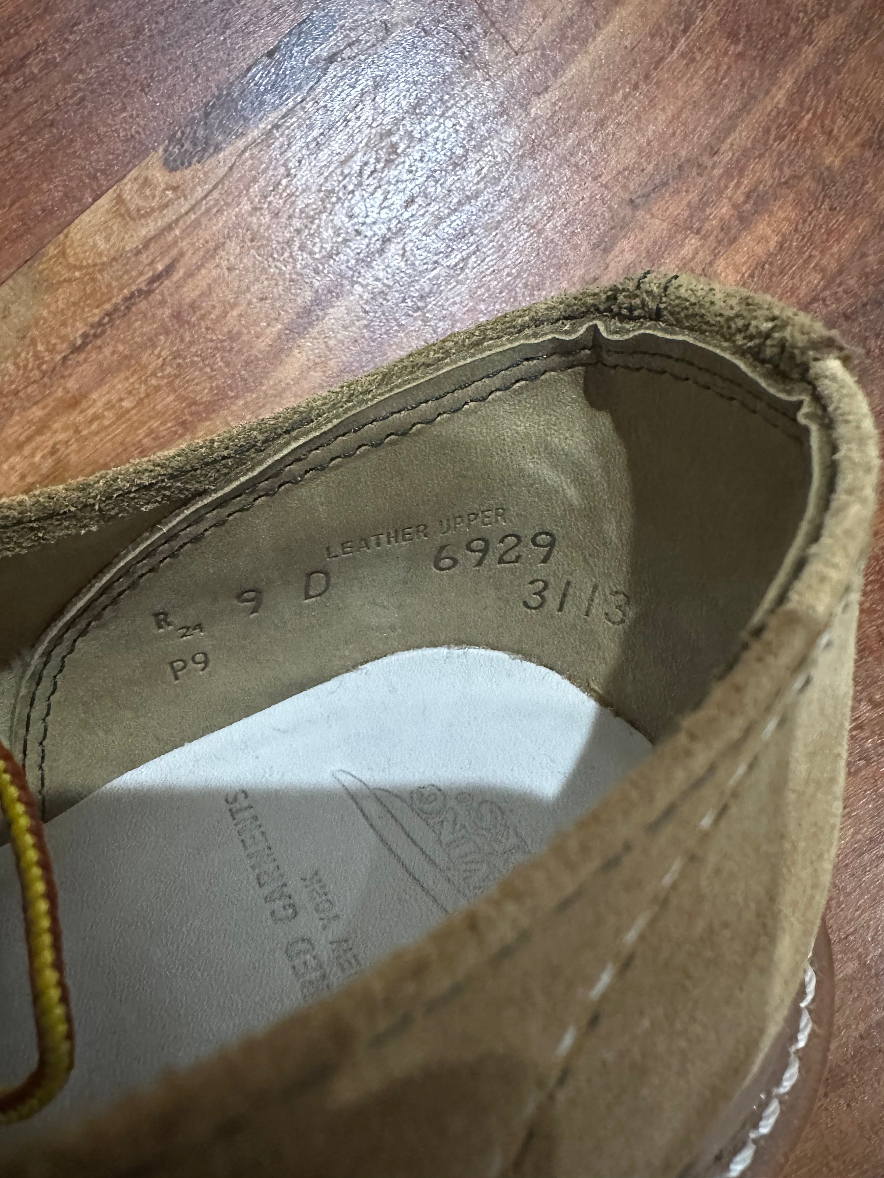 Red Wing (レッドウィング) 3113 Shop Moc Oxford (Engineered Garments Collab) ベージュ (Beige) / マルチカラー キャメル・マルチレザー (Camel Multi Leather) / ミュールスキナー / オリーブモハヴェ ビブラム・ミニラグソール (Vibram Mini-Lug) used boots - tag_2 view