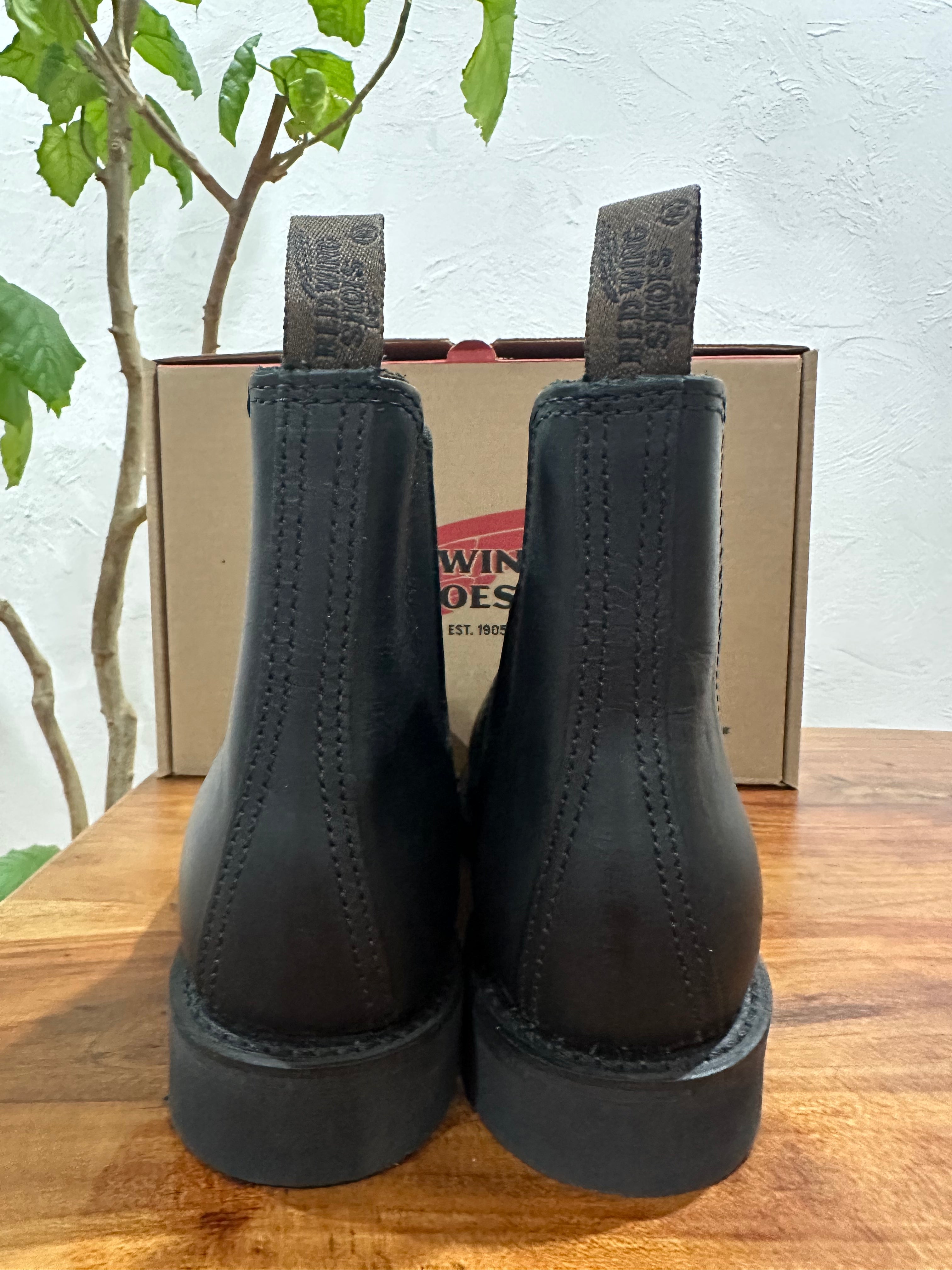 Red Wing (レッドウィング) 3194 Classic Chelsea ブラック (Black) ブラック・ハーネス (Black Harness) トラクショントレッド・ソール (Traction Tred Sole) used boots - heal_1 view