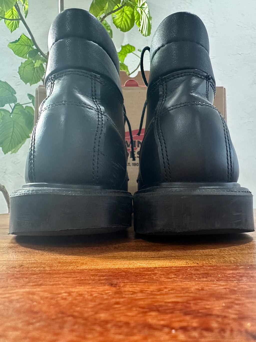 Red Wing (レッドウィング) 8133 SuperSole 6-inch Moc ブラック (Black) ブラック・クローム (Black "Chrome") スーパーソール (SuperSole) used boots - heal_1 view