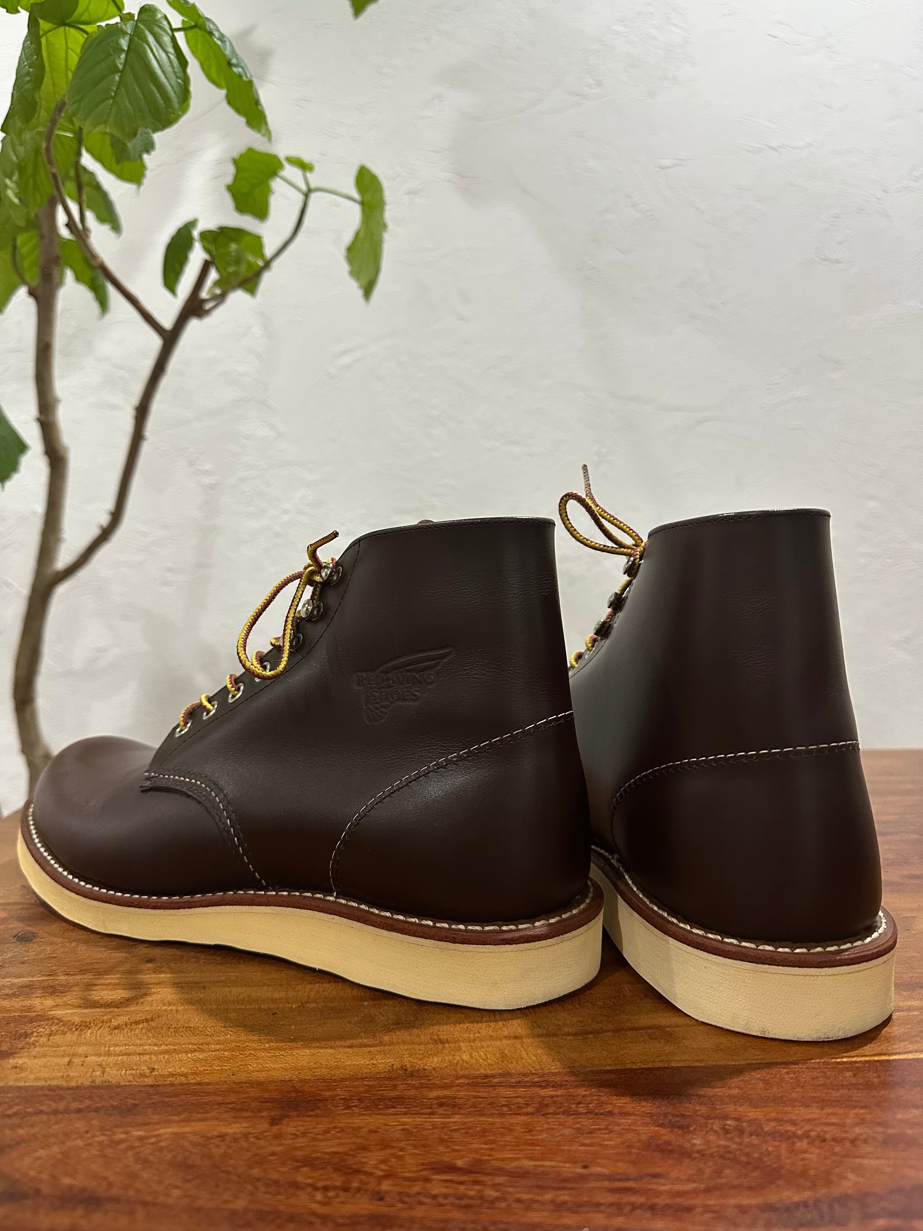 Red Wing (レッドウィング) 8134 Classic Work 6-Inch Round Toe チョコレート (Chocolate) チョコレート・クローム (Chocolate Chrome) トラクショントレッド・ソール (Traction Tred Sole) used boots - back_1 view