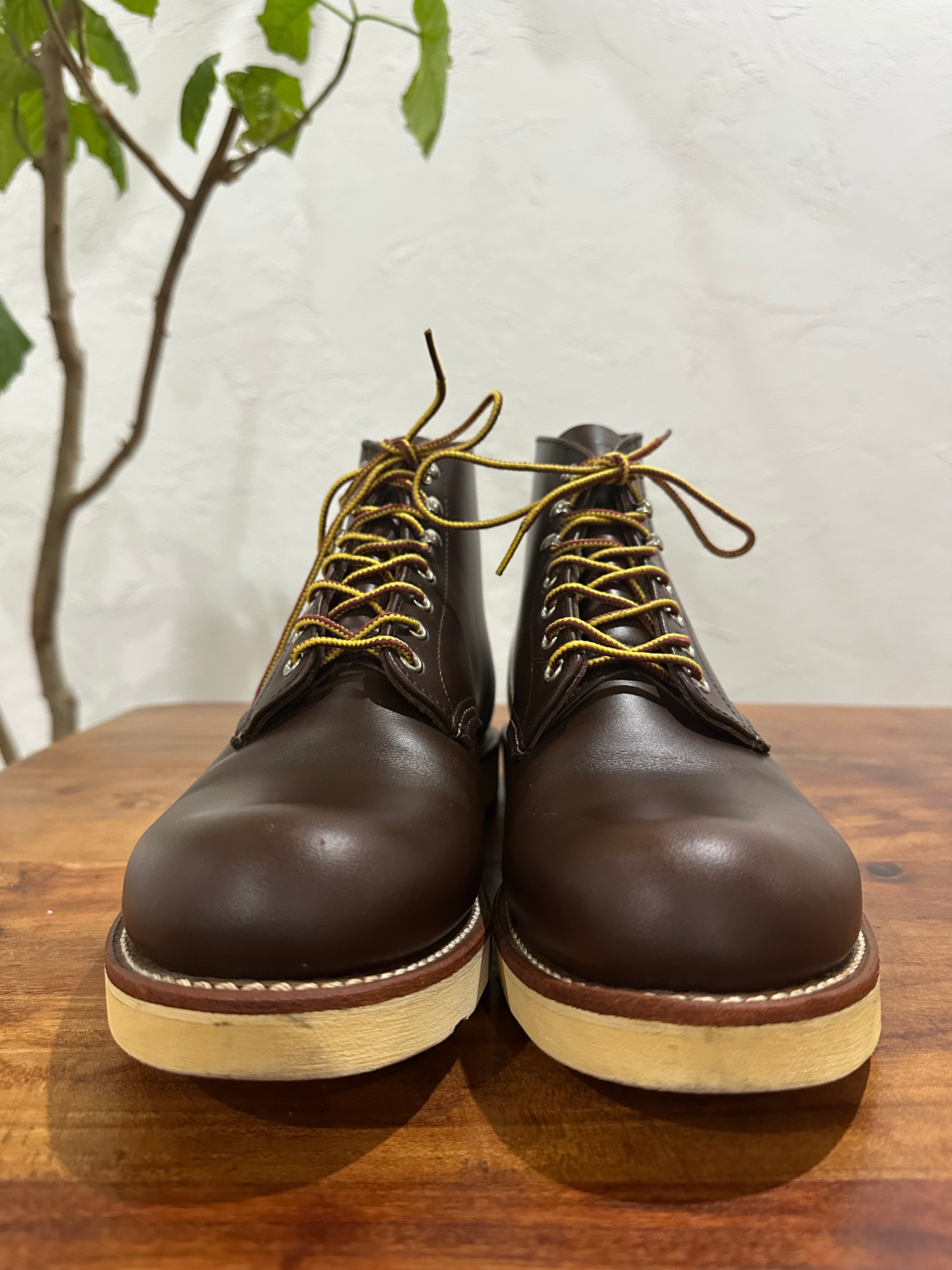 Red Wing (レッドウィング) 8134 Classic Work 6-Inch Round Toe チョコレート (Chocolate) チョコレート・クローム (Chocolate Chrome) トラクショントレッド・ソール (Traction Tred Sole) used boots - toe_1 view
