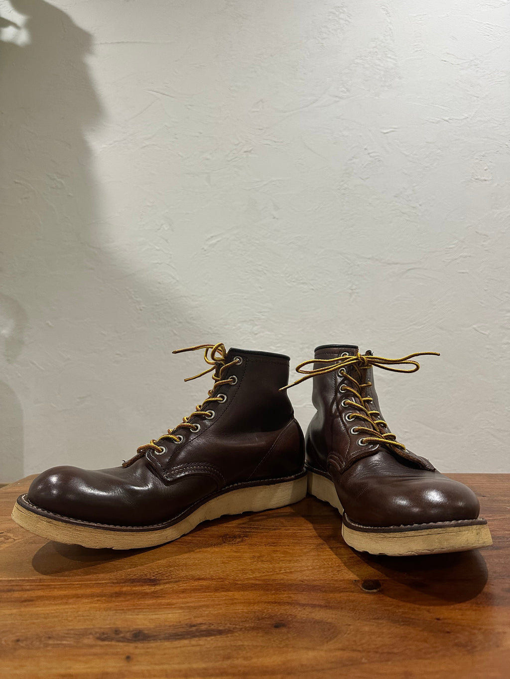 Red Wing (レッドウィング) 8158 Classic Work 6-Inch Round Toe ブラウン (Brown) クロムエクセル (Chromexcel) トラクショントレッド・ソール (Traction Tred Sole) used boots - fr_2 view