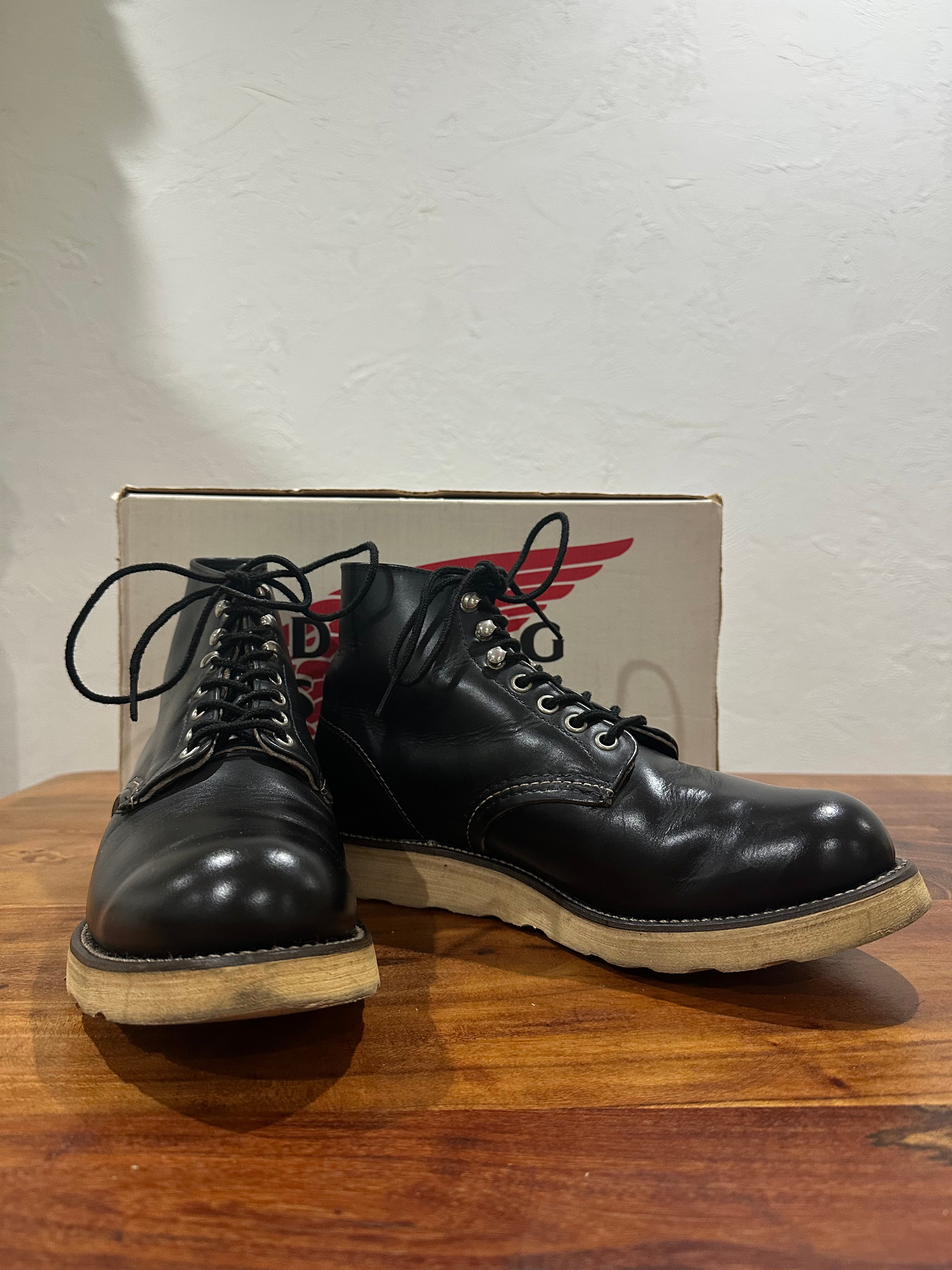 Red Wing (レッドウィング) 8165 Classic Work 6-Inch Round Toe ブラック (Black) ブラック・クローム (Black Chrome) トラクショントレッド・ソール (Traction Tred Sole) used boots - fr_1 view