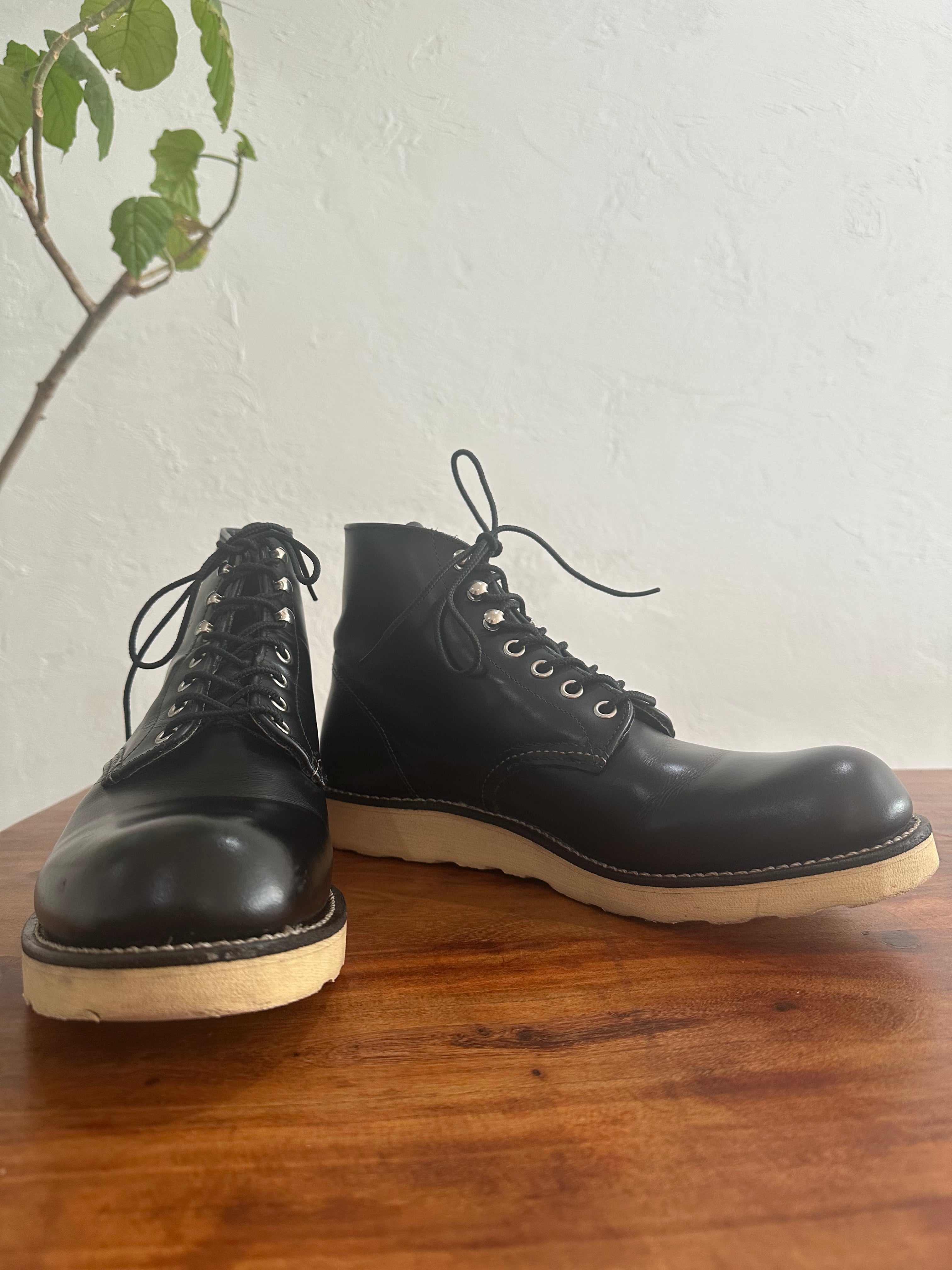 Red Wing (レッドウィング) 8165 Classic Work 6-Inch Round Toe ブラック (Black) ブラック・クローム (Black Chrome) トラクショントレッド・ソール (Traction Tred Sole) used boots - fr_1 view