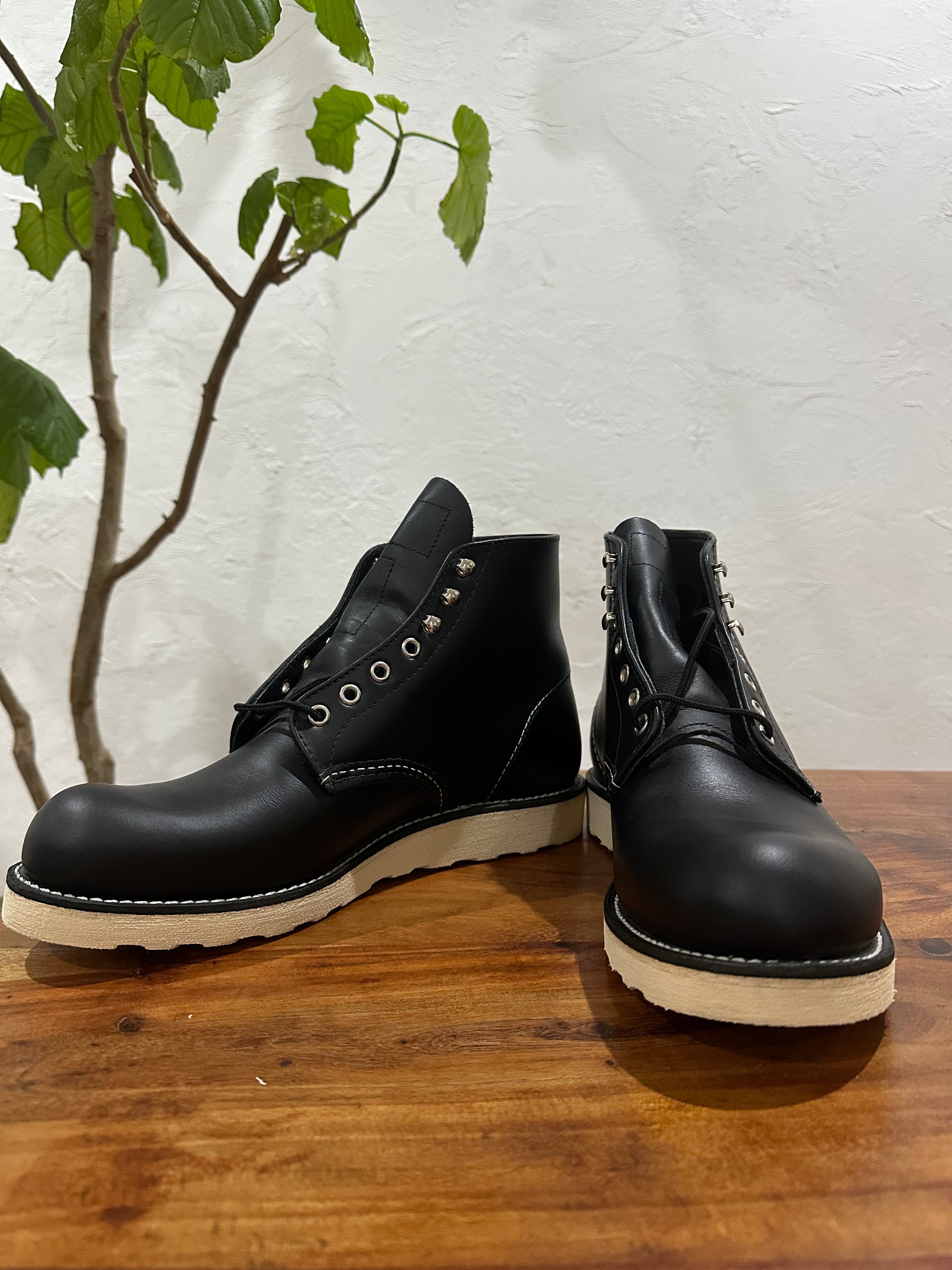 Red Wing (レッドウィング) 8165 Classic Work 6-Inch Round Toe ブラック (Black) ブラック・クローム (Black Chrome) トラクショントレッド・ソール (Traction Tred Sole) used boots - fr_2 view