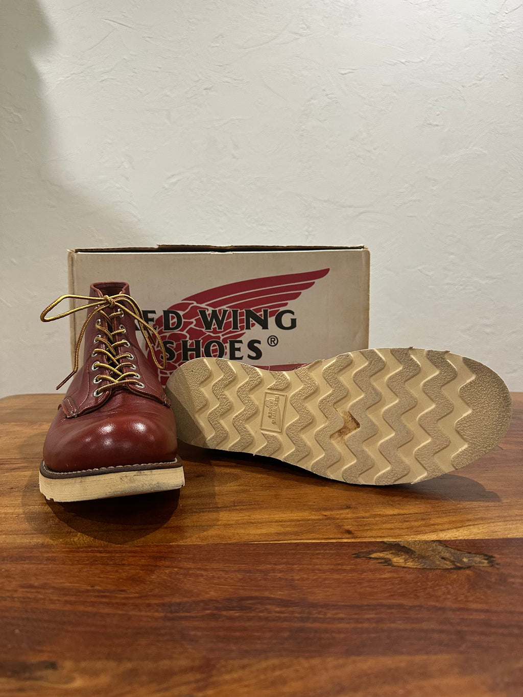 Red Wing (レッドウィング) 8166 Classic Work 6-Inch Round Toe オロラセット (Oro-Russet) オロラセット・ポーテージ (Oro-Russet Portage) トラクショントレッド・ソール (Traction Tred Sole) used boots - fr_4 view