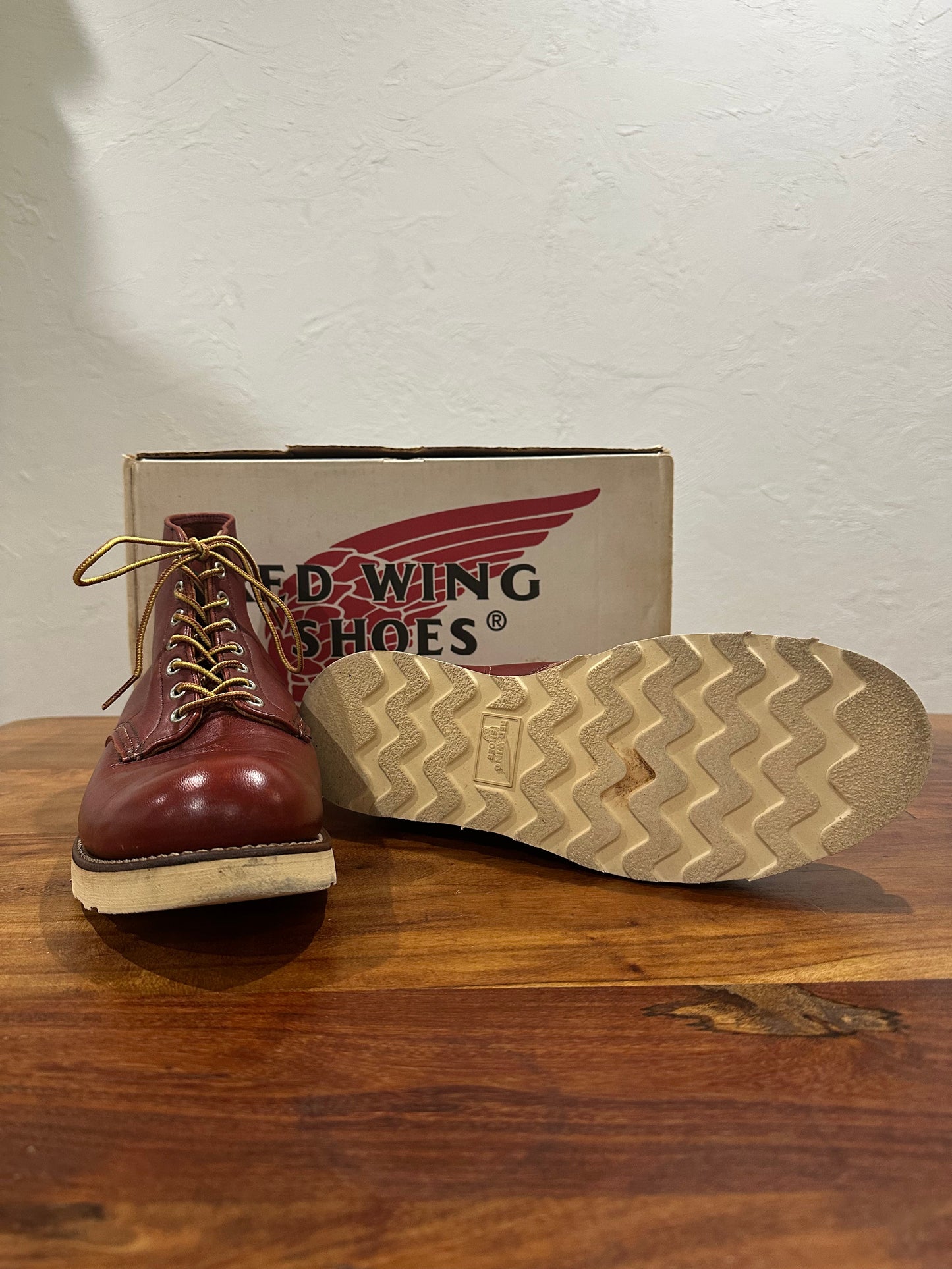Red Wing (レッドウィング) 8166 Classic Work 6-Inch Round Toe オロラセット (Oro-Russet) オロラセット・ポーテージ (Oro-Russet Portage) トラクショントレッド・ソール (Traction Tred Sole) used boots - fr_4 view