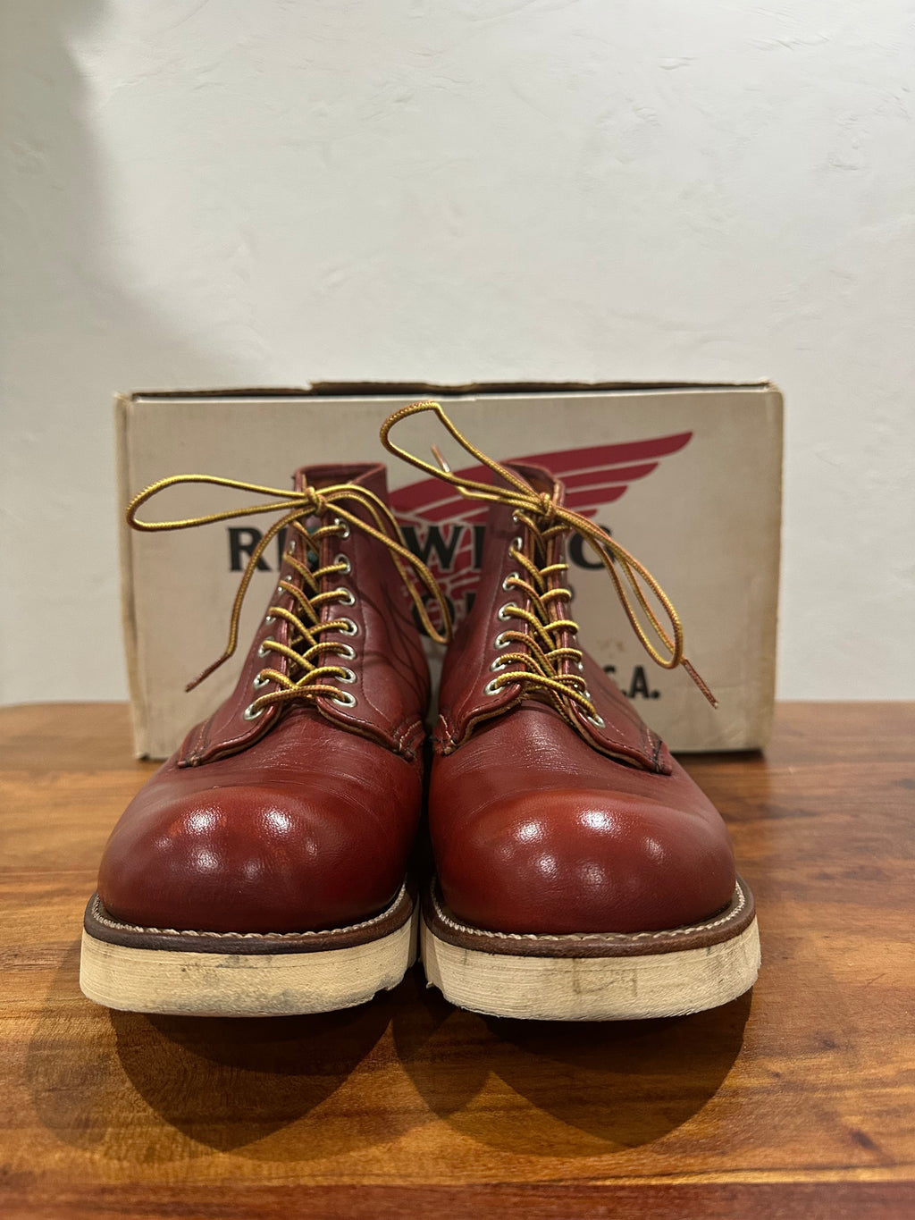 Red Wing (レッドウィング) 8166 Classic Work 6-Inch Round Toe オロラセット (Oro-Russet) オロラセット・ポーテージ (Oro-Russet Portage) トラクショントレッド・ソール (Traction Tred Sole) used boots - toe_1 view