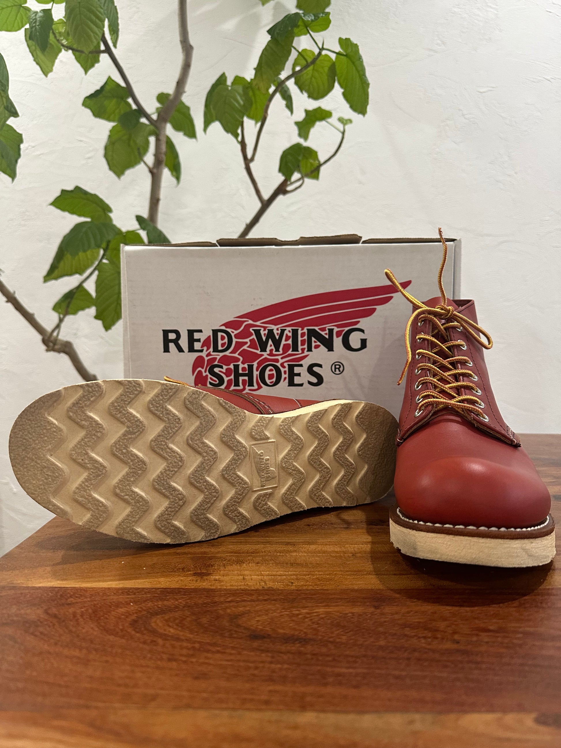 Red Wing (レッドウィング) 8166 Classic Work 6-Inch Round Toe オロラセット (Oro-Russet) オロラセット・ポーテージ (Oro-Russet Portage) トラクショントレッド・ソール (Traction Tred Sole) used boots - fr_3 view