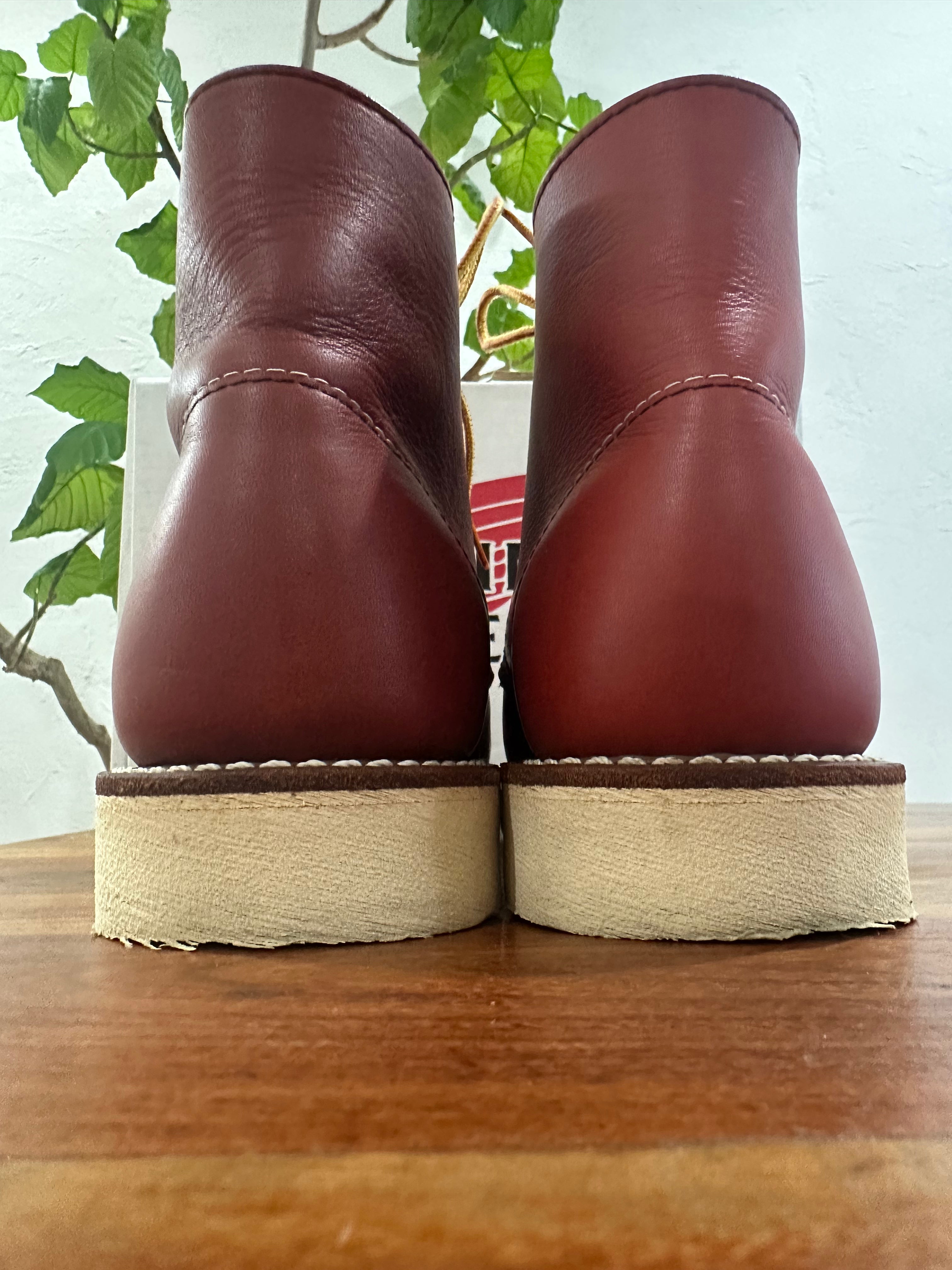 Red Wing (レッドウィング) 8166 Classic Work 6-Inch Round Toe オロラセット (Oro-Russet) オロラセット・ポーテージ (Oro-Russet Portage) トラクショントレッド・ソール (Traction Tred Sole) used boots - heal_1 view