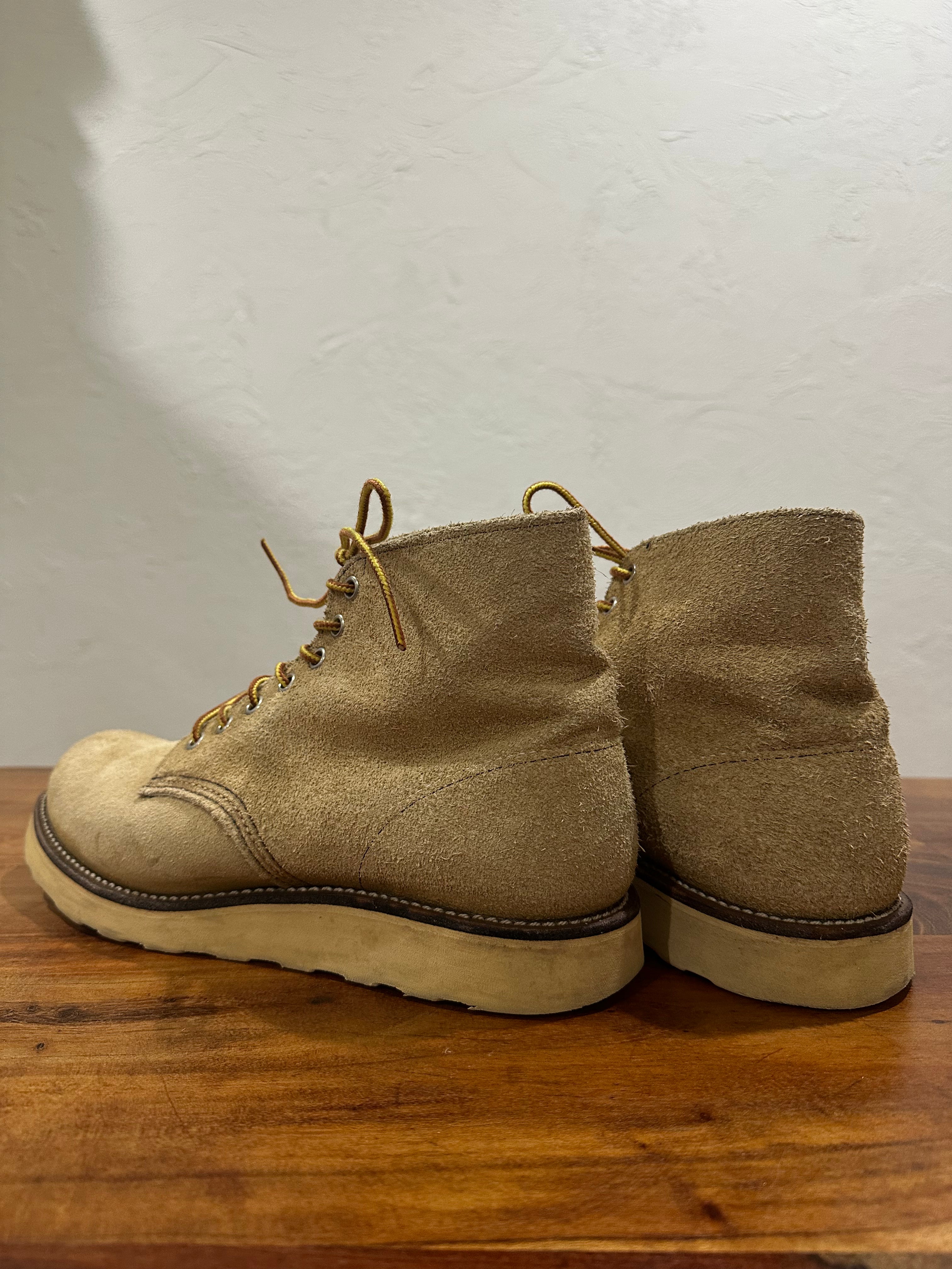 Red Wing (レッドウィング) 8167 6" Classic Round (Irish Setter) ベージュ (Beige) ホーソーン・アビレーン・ラフアウト (Hawthorne Abilene Roughout) トラクショントレッドソール (Traction Tred Sole) used boots - back_1 view