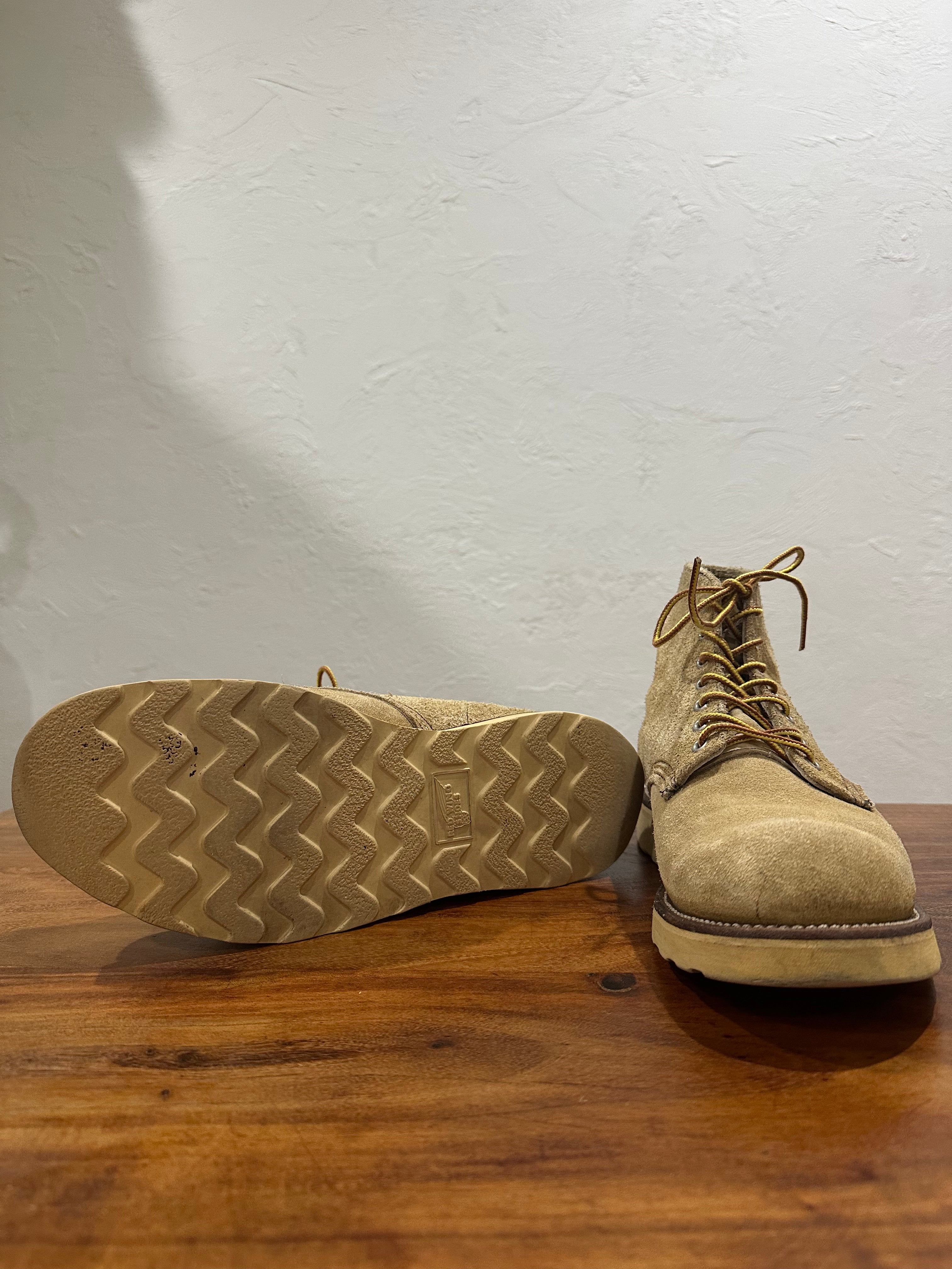 Red Wing (レッドウィング) 8167 6" Classic Round (Irish Setter) ベージュ (Beige) ホーソーン・アビレーン・ラフアウト (Hawthorne Abilene Roughout) トラクショントレッドソール (Traction Tred Sole) used boots - fr_3 view