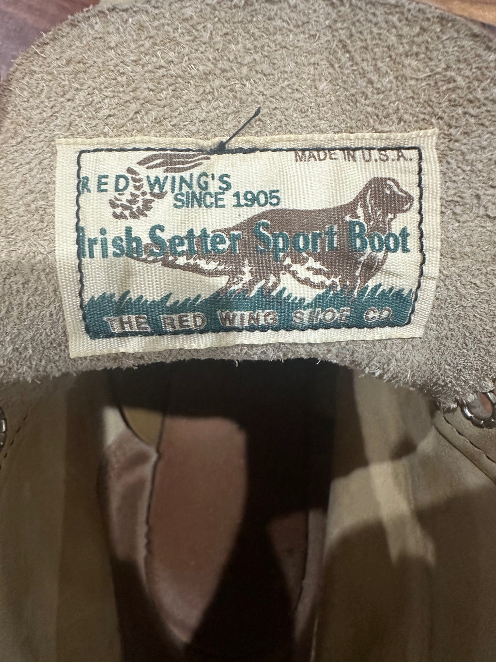 Red Wing (レッドウィング) 8167 6" Classic Round (Irish Setter) ベージュ (Beige) ホーソーン・アビレーン・ラフアウト (Hawthorne Abilene Roughout) トラクショントレッドソール (Traction Tred Sole) used boots - tag_2 view