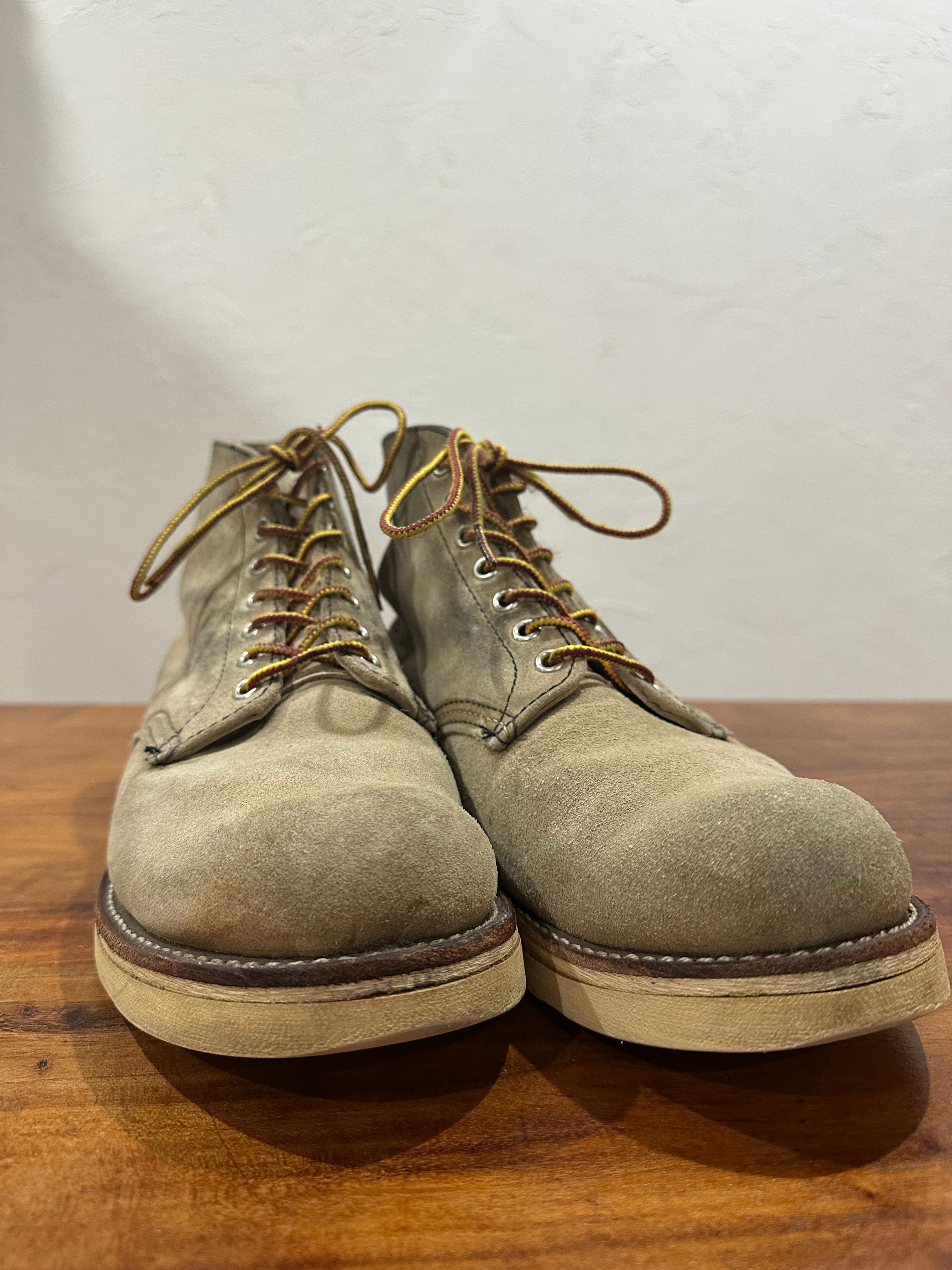 Red Wing (レッドウィング) 8167 6" Classic Round (Irish Setter) ベージュ (Beige) ホーソーン・アビレーン・ラフアウト (Hawthorne Abilene Roughout) トラクショントレッドソール (Traction Tred Sole) used boots - toe_1 view