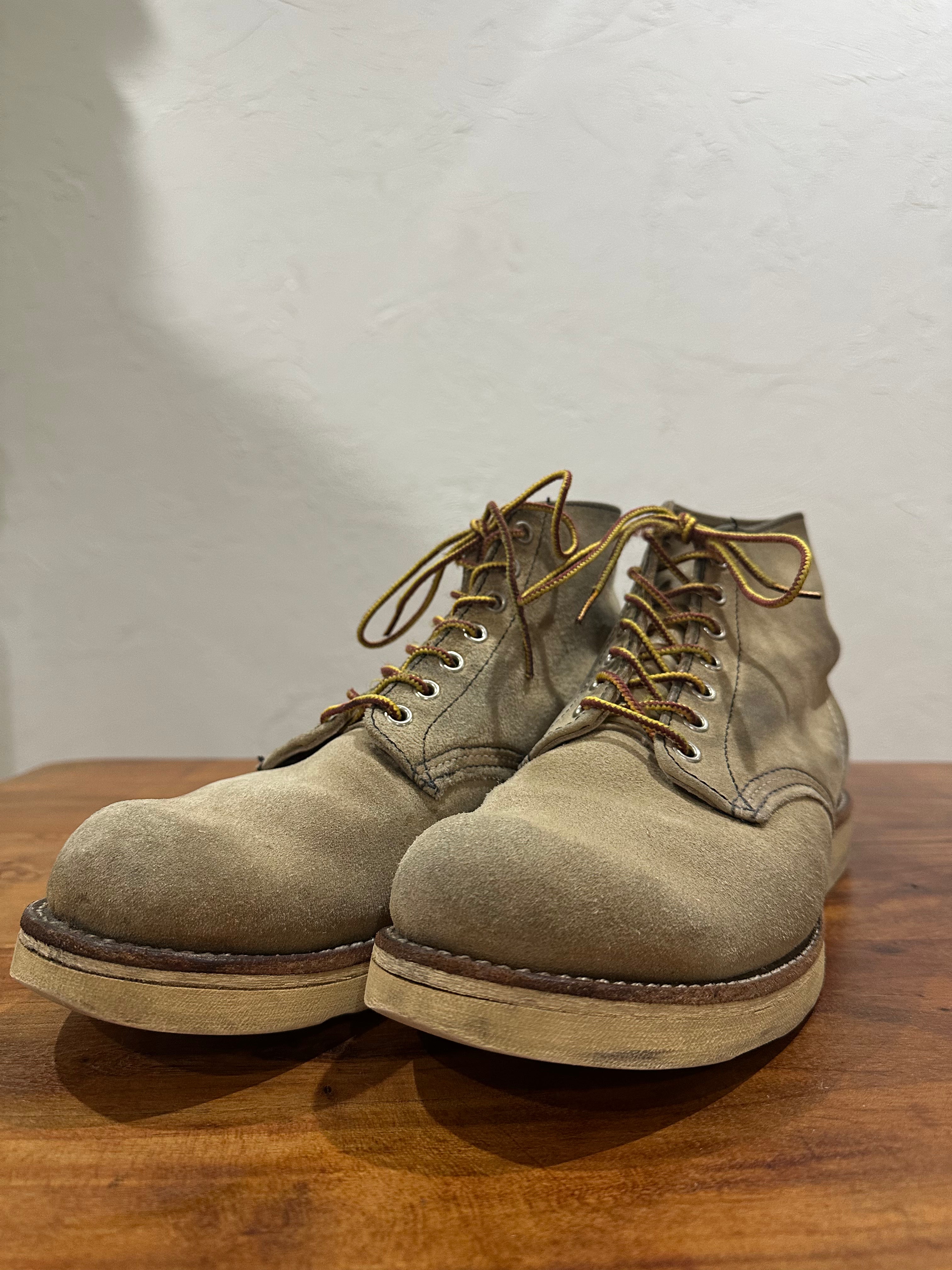 Red Wing (レッドウィング) 8167 6" Classic Round (Irish Setter) ベージュ (Beige) ホーソーン・アビレーン・ラフアウト (Hawthorne Abilene Roughout) トラクショントレッドソール (Traction Tred Sole) used boots - toe_2 view