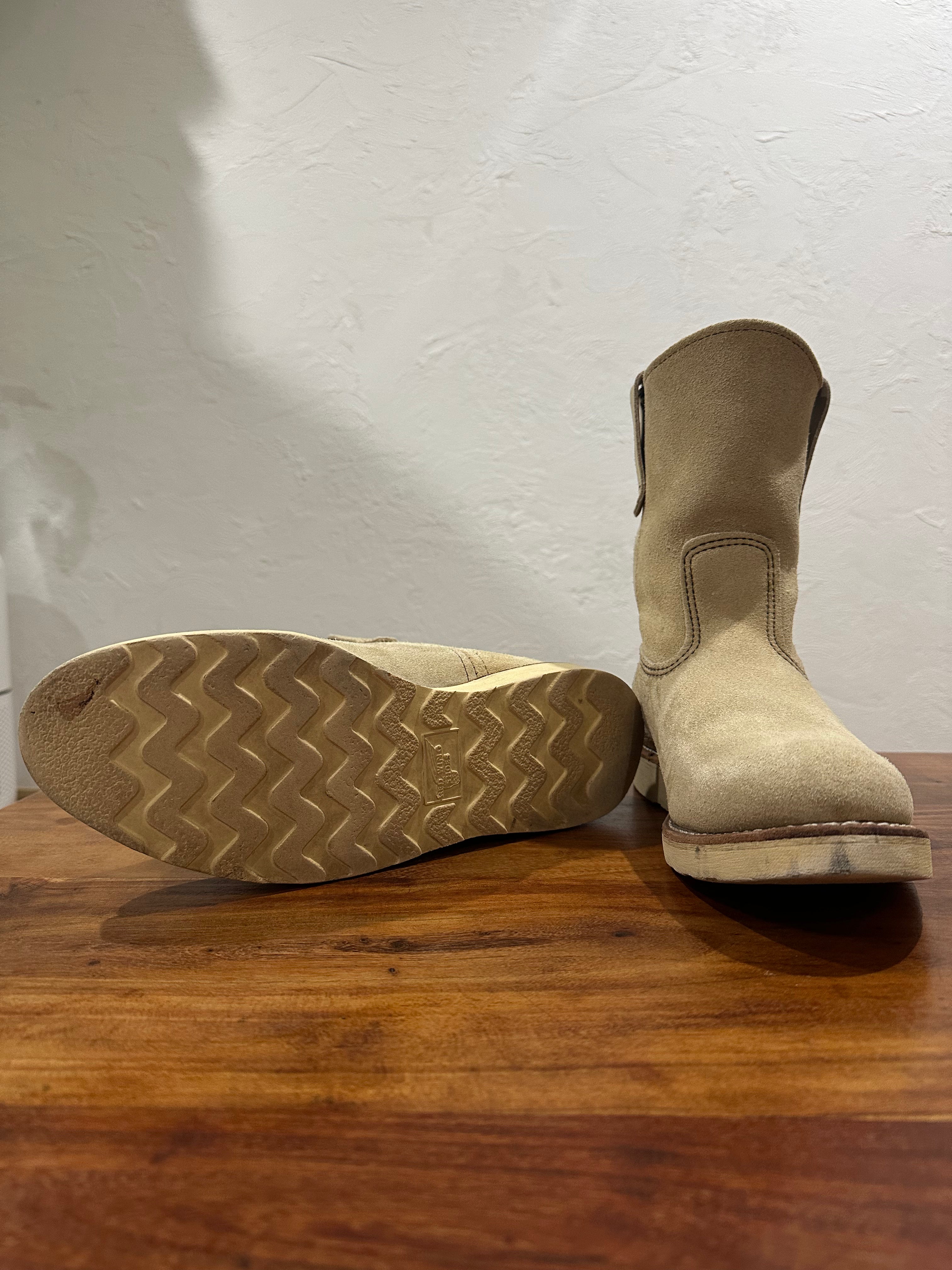 Red Wing (レッドウィング) 8168 9-inch Pecos ホーソーン (Hawthorne) ホーソーン・アビリーン・ラフアウト (Hawthorne Abilene Roughout) トラクショントレッド・ソール (Traction Tred Sole) used boots - fr_3 view