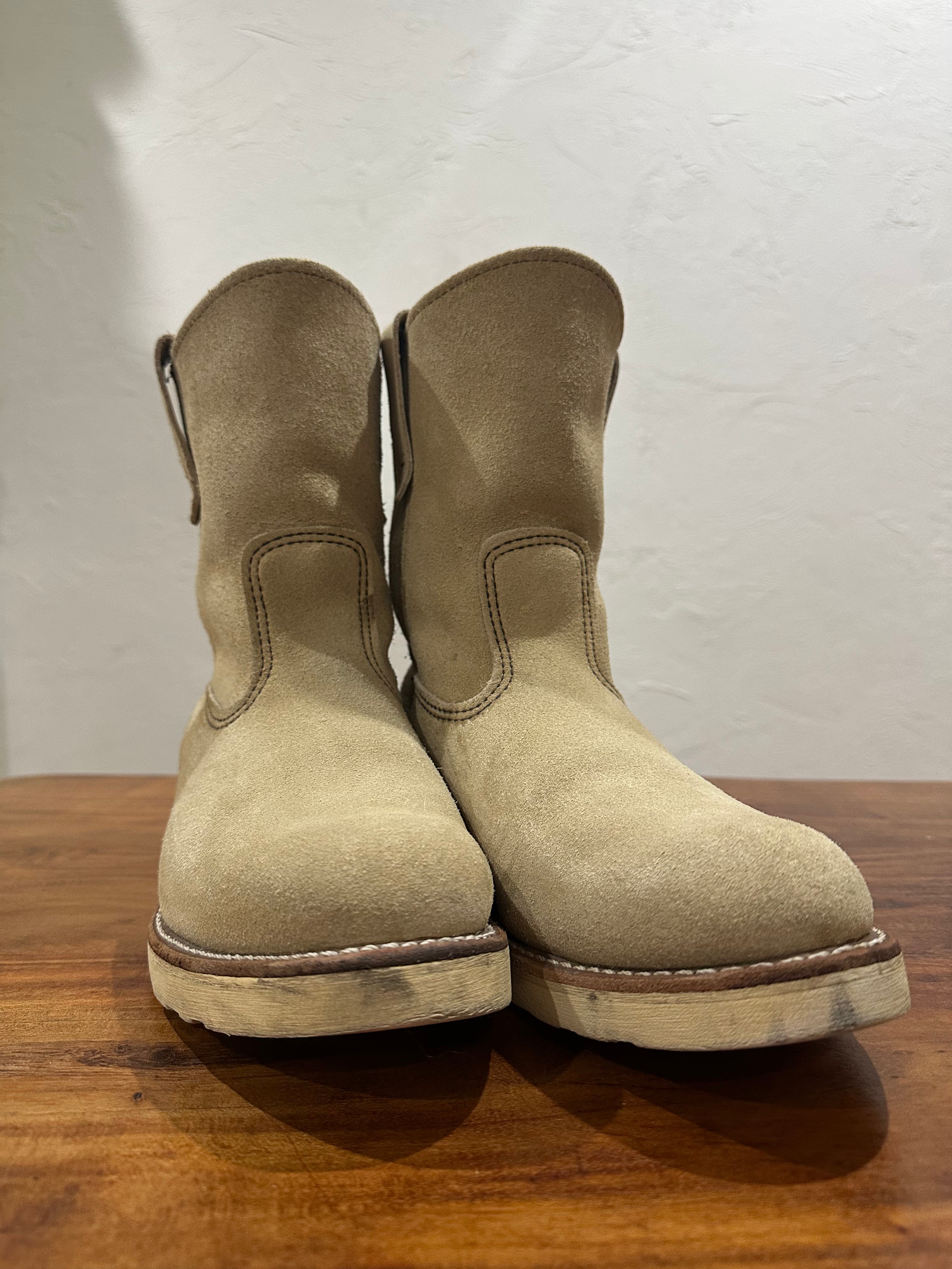Red Wing (レッドウィング) 8168 9-inch Pecos ホーソーン (Hawthorne) ホーソーン・アビリーン・ラフアウト (Hawthorne Abilene Roughout) トラクショントレッド・ソール (Traction Tred Sole) used boots - toe_2 view