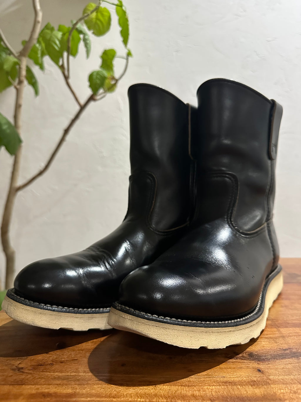 Red Wing (レッドウィング) 8169 9-inch Pecos ブラック (Black) ブラック・クローム (Black Chrome) トラクショントレッド・ソール (Traction Tred Sole) used boots - toe_3 view
