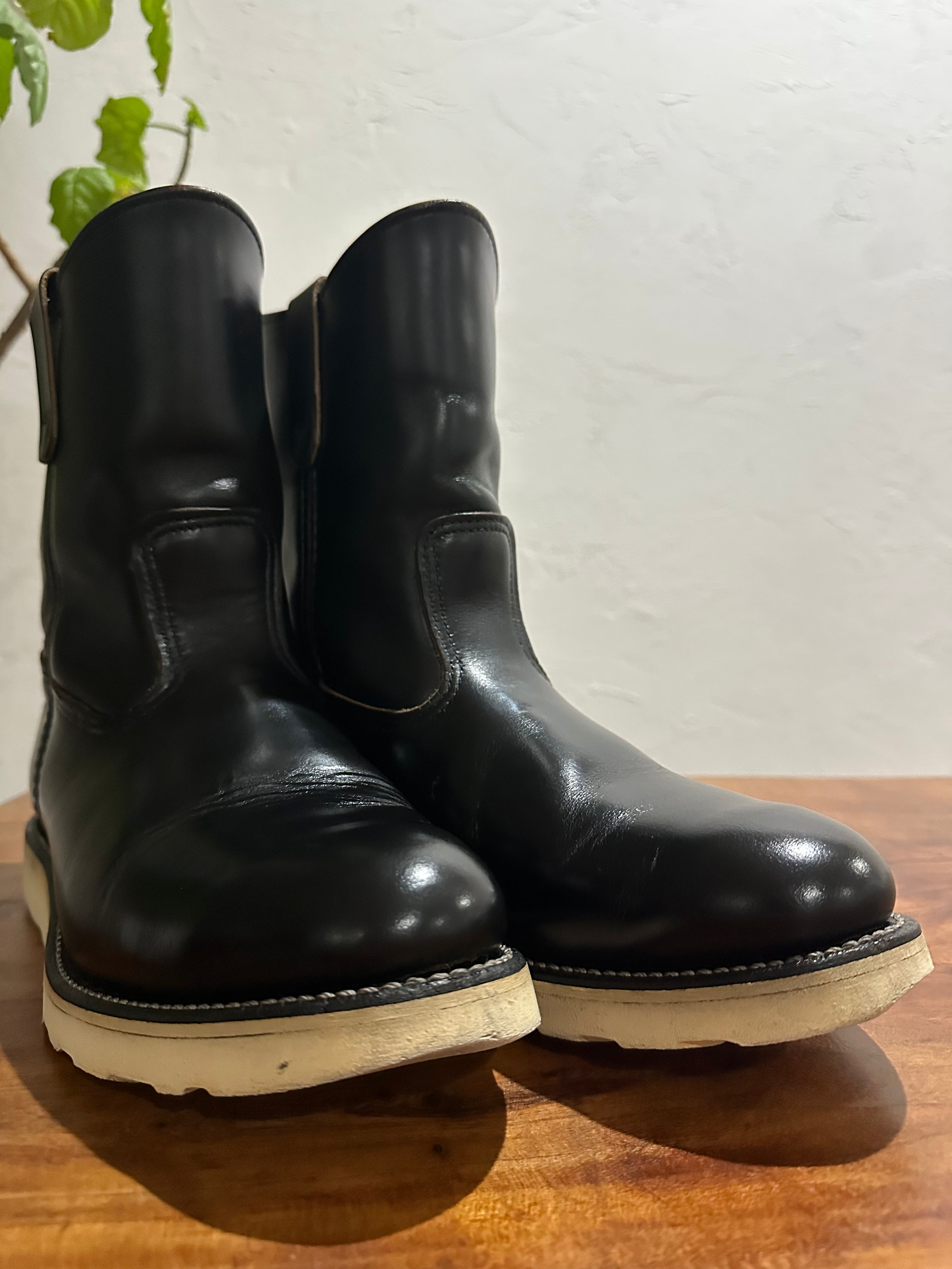 Red Wing (レッドウィング) 8169 9-inch Pecos ブラック (Black) ブラック・クローム (Black Chrome) トラクショントレッド・ソール (Traction Tred Sole) used boots - toe_2 view