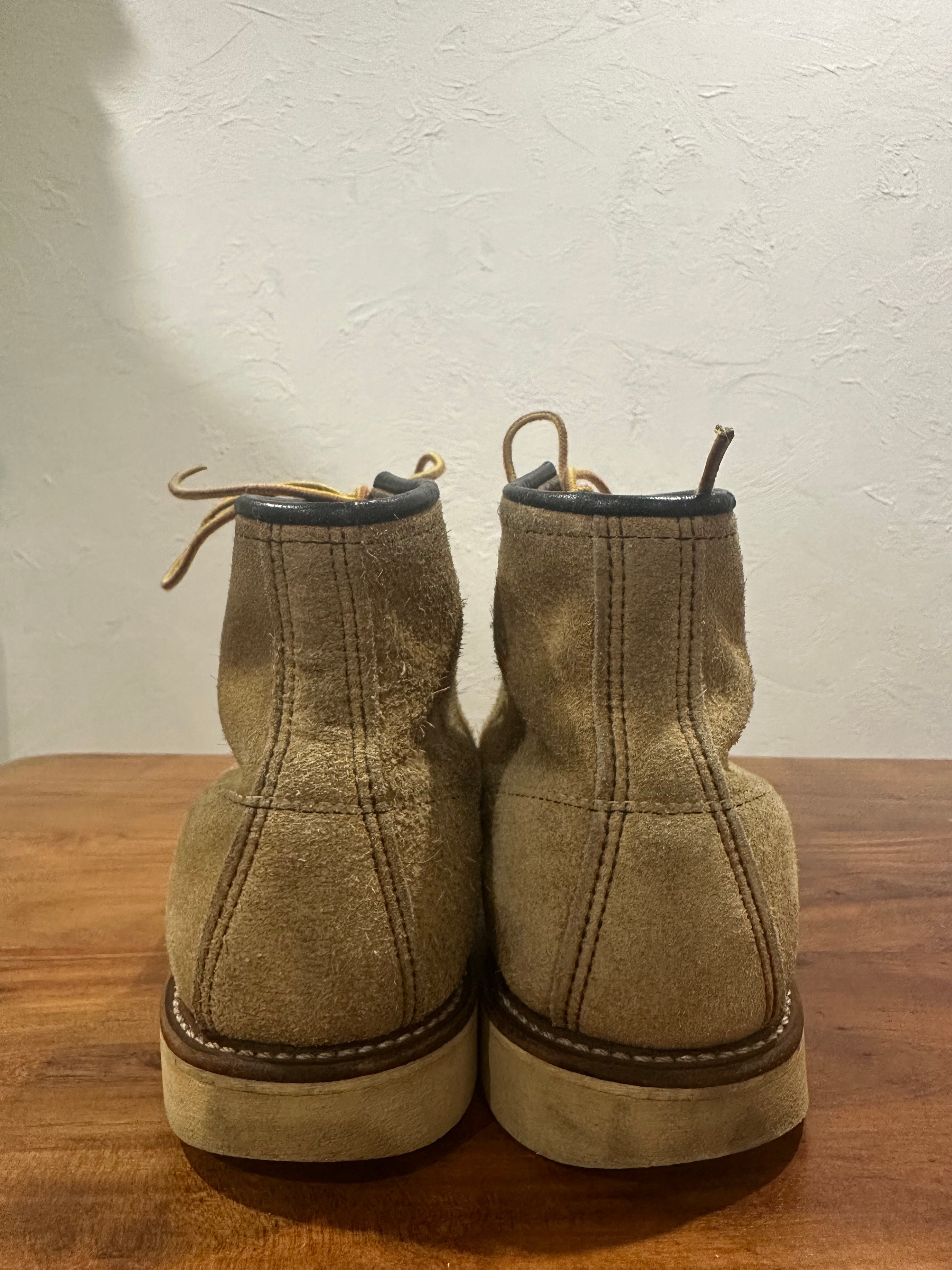 Red Wing (レッドウィング) 8173 Classic Work 6-Inch Moc Toe ホーソーン (Hawthorne) ホーソーン・アビリーン・ラフアウト (Hawthorne Abilene Roughout) トラクショントレッド・ソール (Traction Tred Sole) used boots - heal_1 view