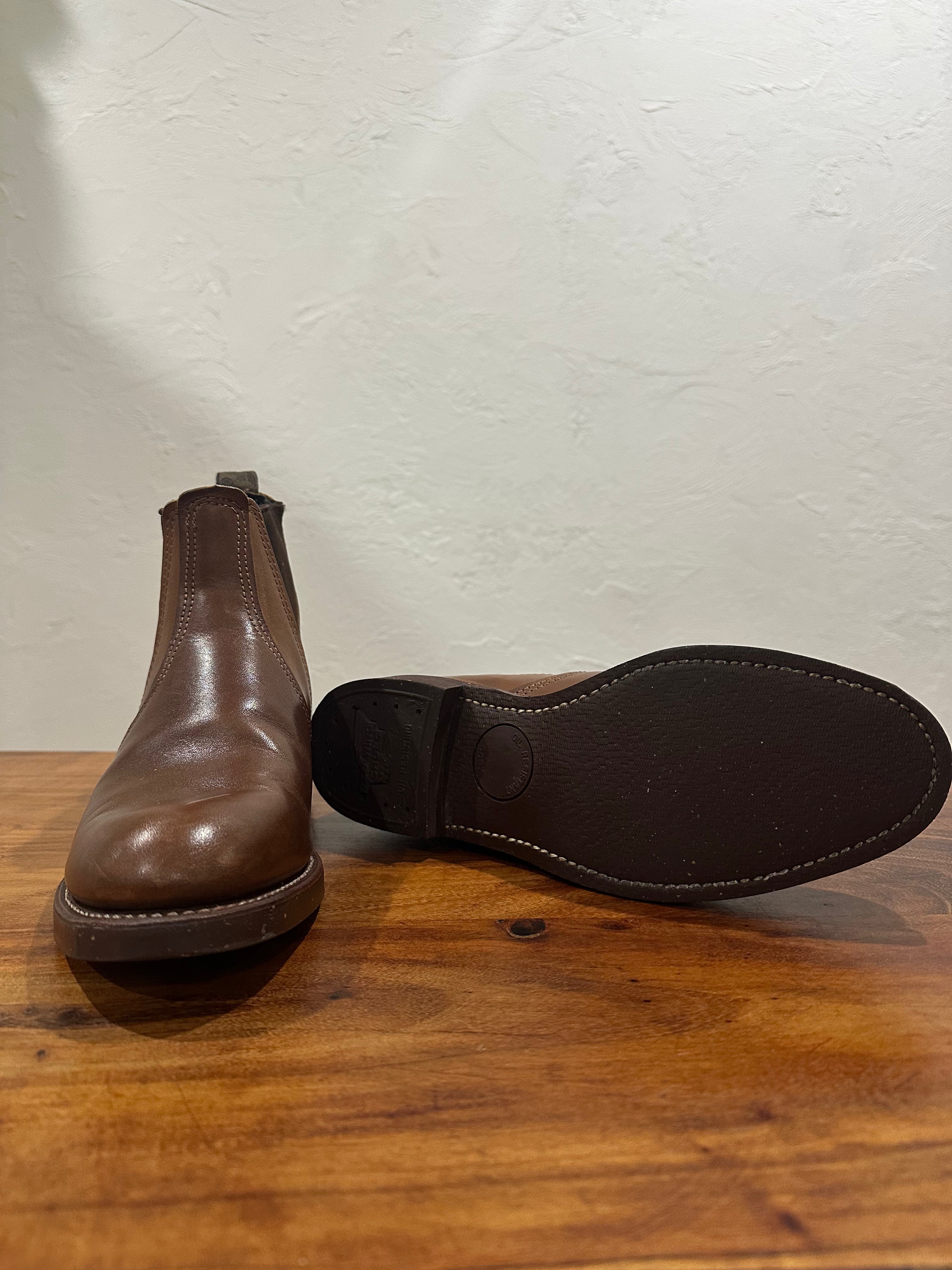 Red Wing (レッドウィング) 8201 Chelsea Rancher ブラウン (Brown) アンバー・ハーネス (Amber Harness) ビブラム・ミニラグ (Vibram Mini-lug) ブラック used boots - fr_4 view