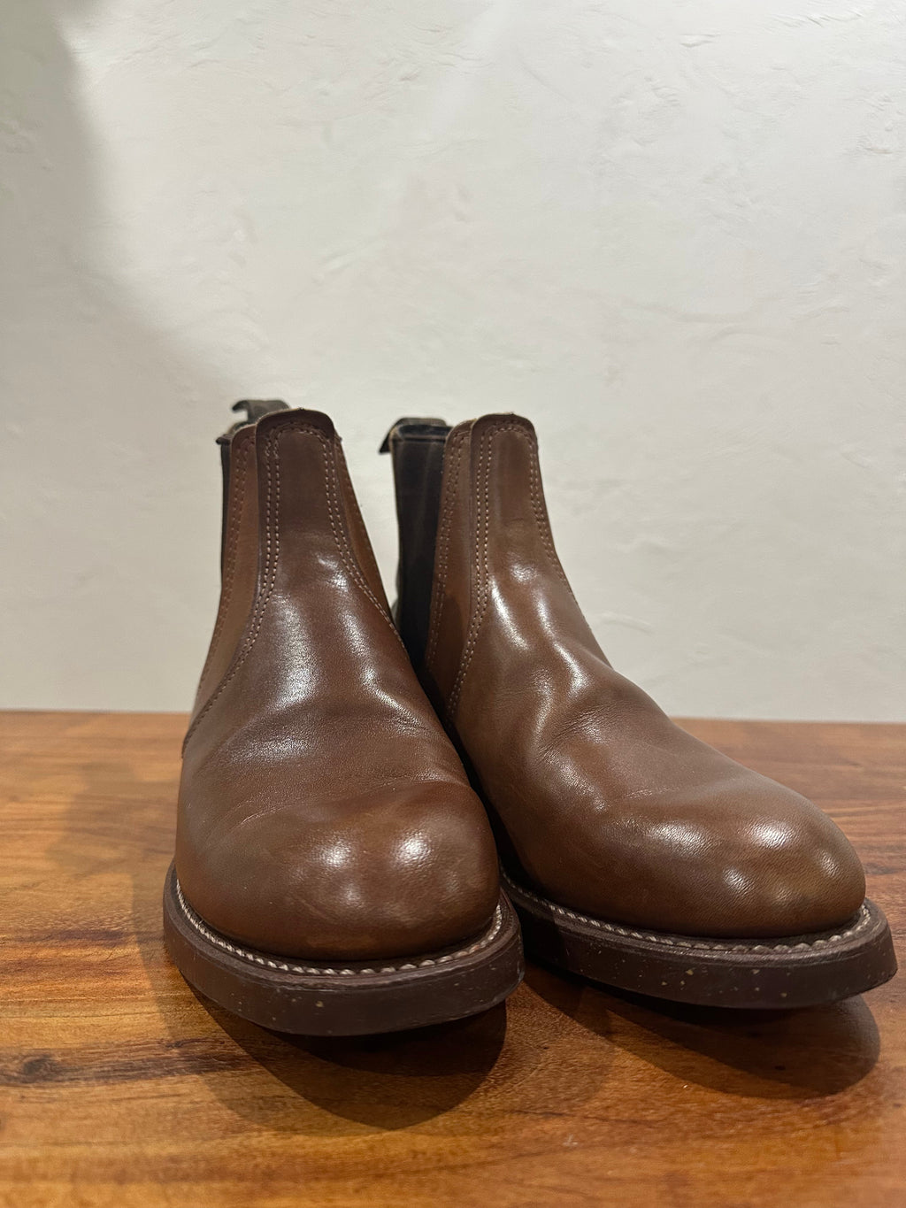 Red Wing (レッドウィング) 8201 Chelsea Rancher ブラウン (Brown) アンバー・ハーネス (Amber Harness) ビブラム・ミニラグ (Vibram Mini-lug) ブラック used boots - toe_2 view