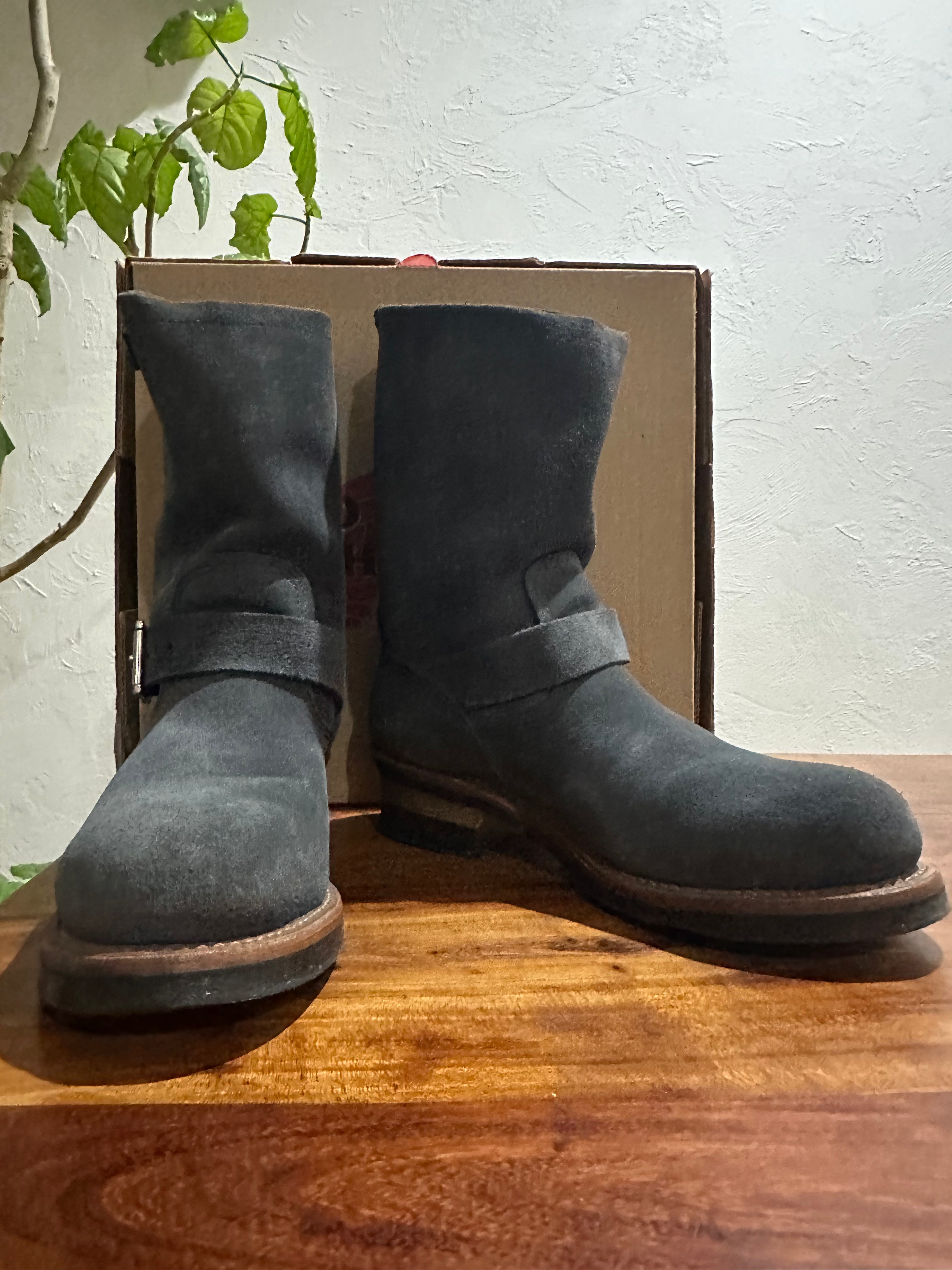 Red Wing (レッドウィング) 8254 Engineer (BEAMS Exclusive) ネイビー (Navy) ネイビー・アビレーン・ラフアウト (Navy "Abilene" Roughout) ネオプレーン・コード・ソール (Neoprene Cord Sole) used boots - fr_1 view