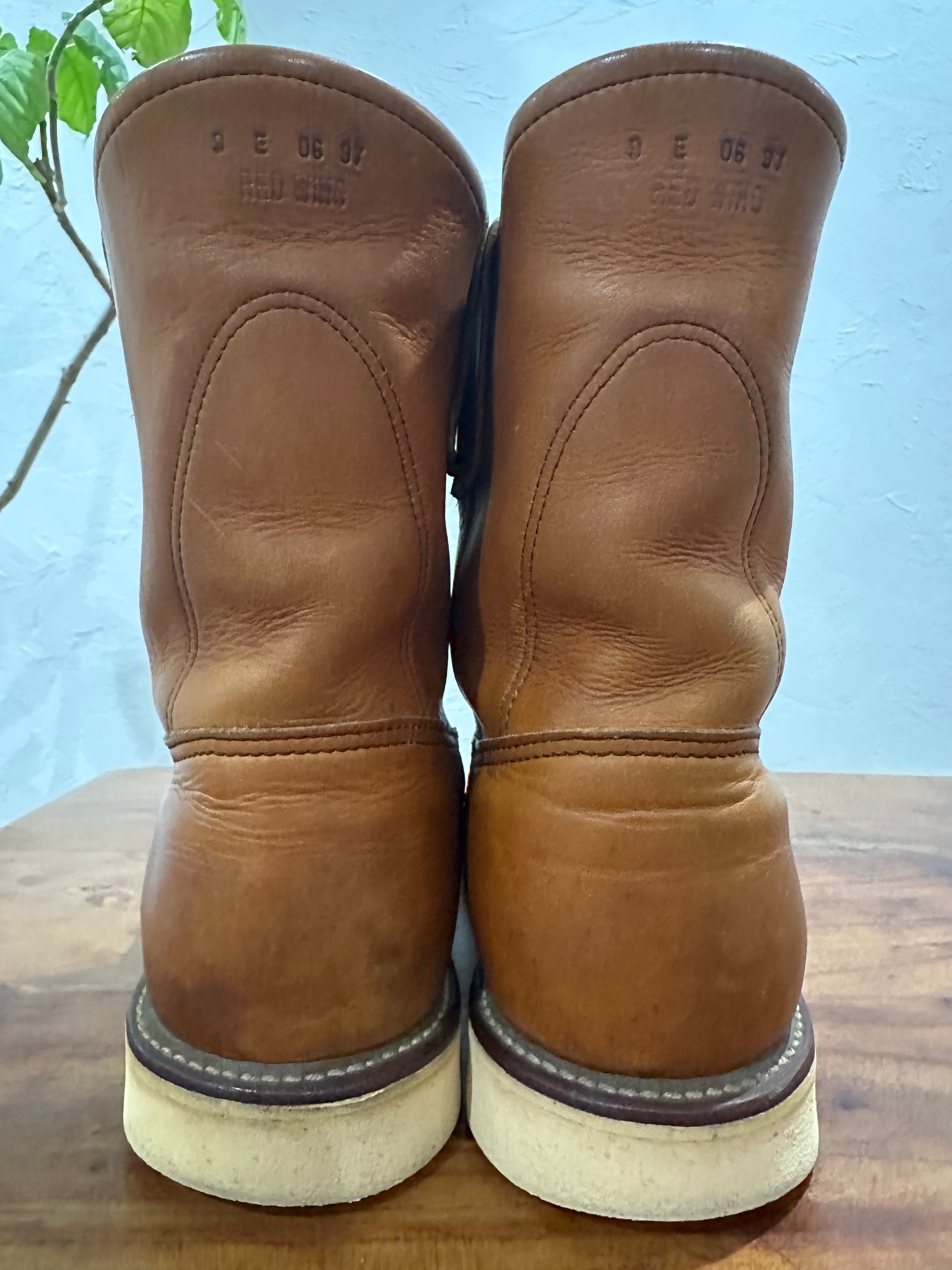 Red Wing (レッドウィング) 866-DogStamp 9" Pecos (Dog Embossed) オロイジナル (Oro-Iginal) オロイジナル (Oro-Iginal) トラクショントレッド・ソール (Traction Tred Sole) used boots - heal_1 view