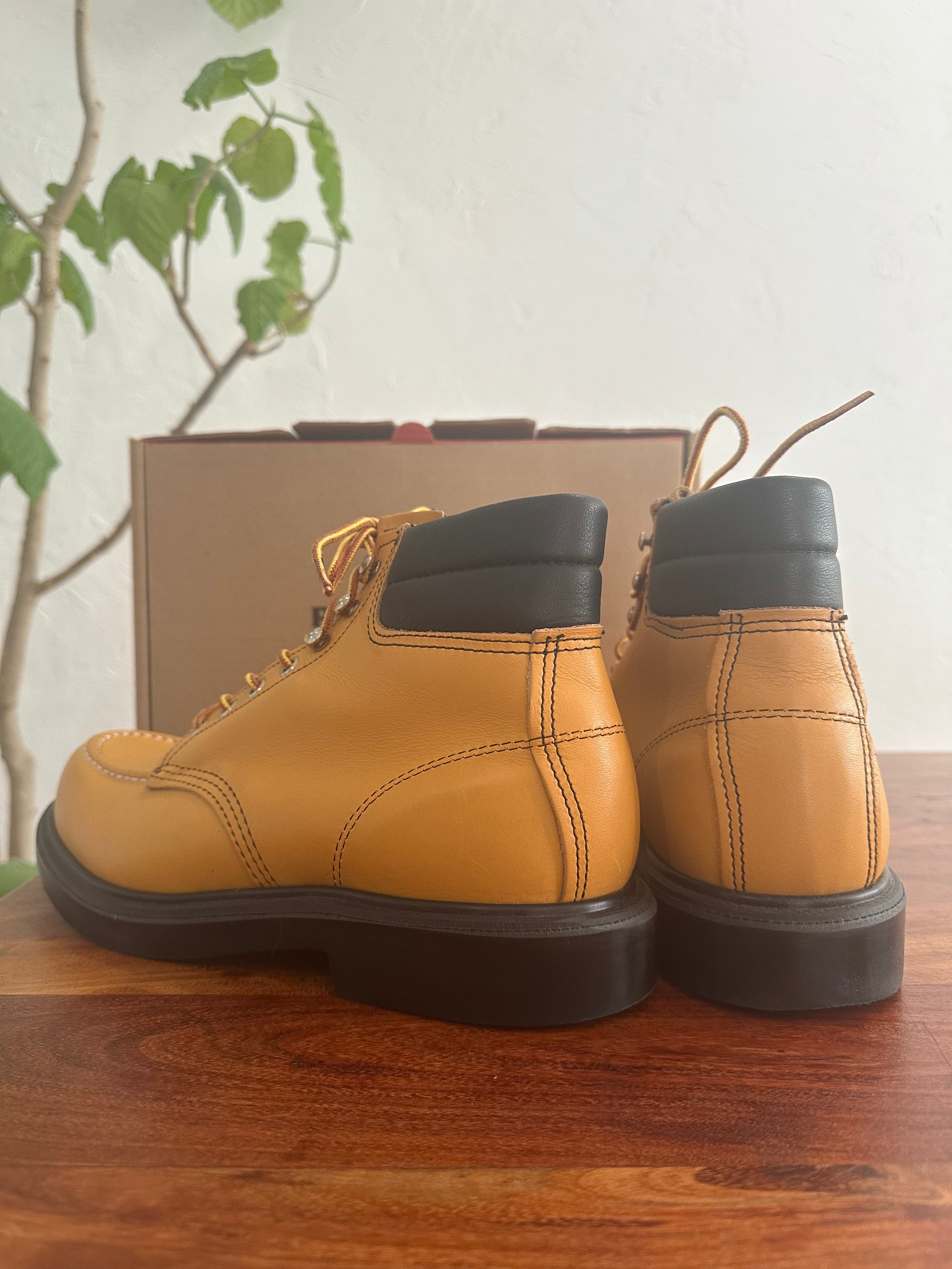 Red Wing (レッドウィング) 8807 SuperSole Moc 6-Inch メイズ (Maize) メイズ・マスタング (Maize Mustang) スーパーソール (SuperSole) used boots - back_1 view