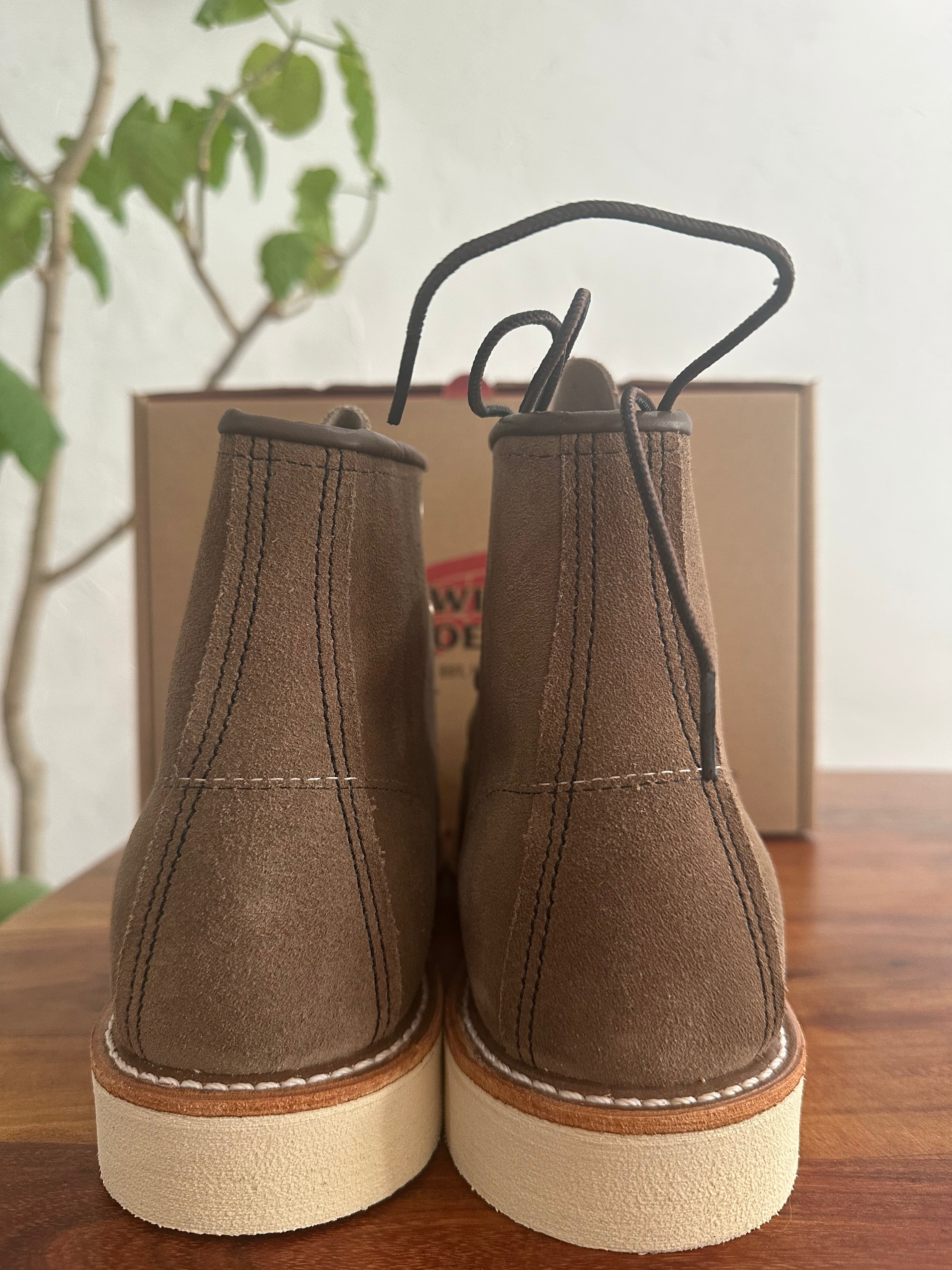 Red Wing (レッドウィング) 8838 6-inch Classic Moc サンドストーン（ベージュ系） サンドストーン「モハヴェ」ラフアウト トラクショントレッドソール used boots - heal_1 view