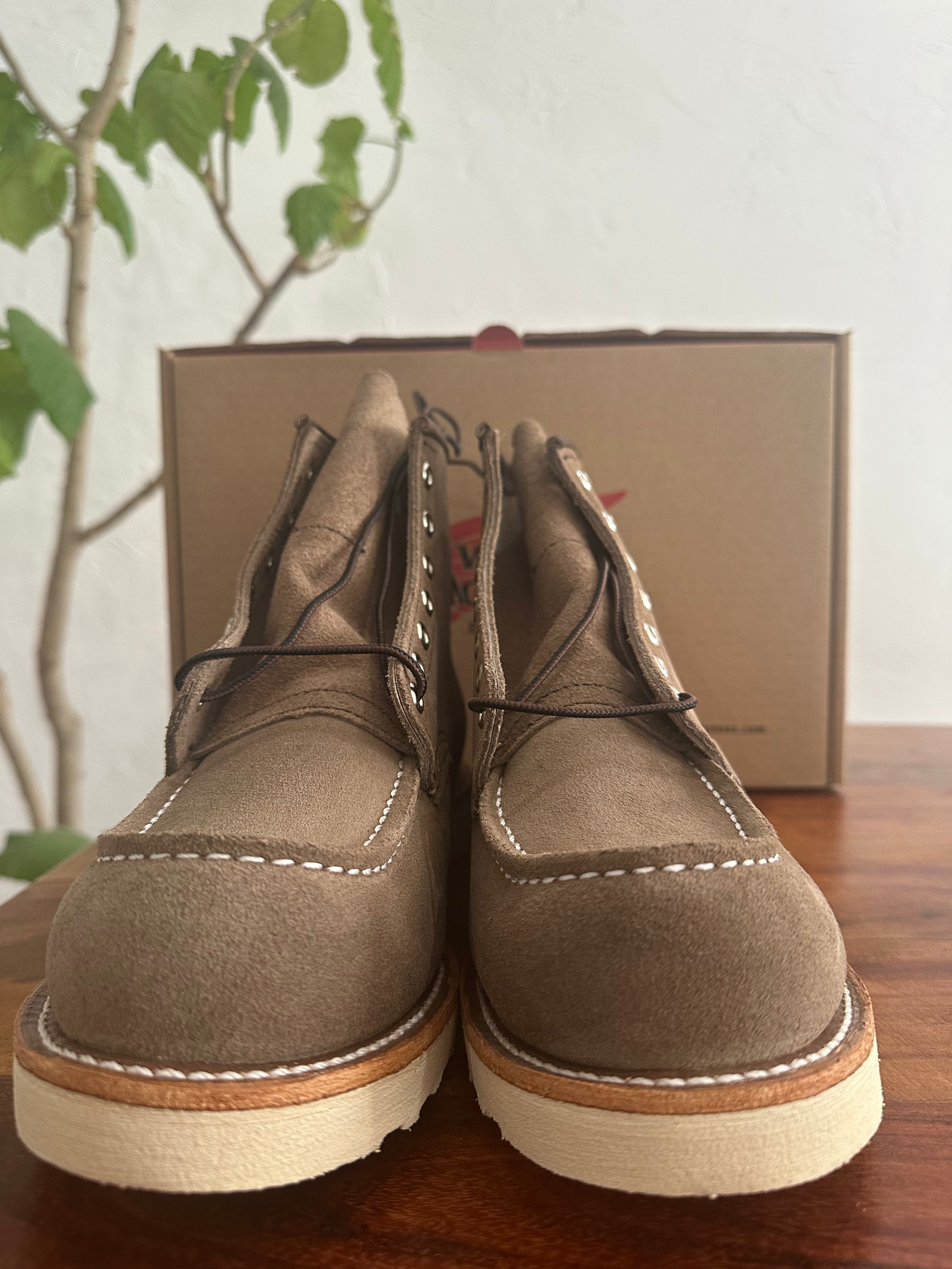 Red Wing (レッドウィング) 8838 6-inch Classic Moc サンドストーン（ベージュ系） サンドストーン「モハヴェ」ラフアウト トラクショントレッドソール used boots - toe_1 view