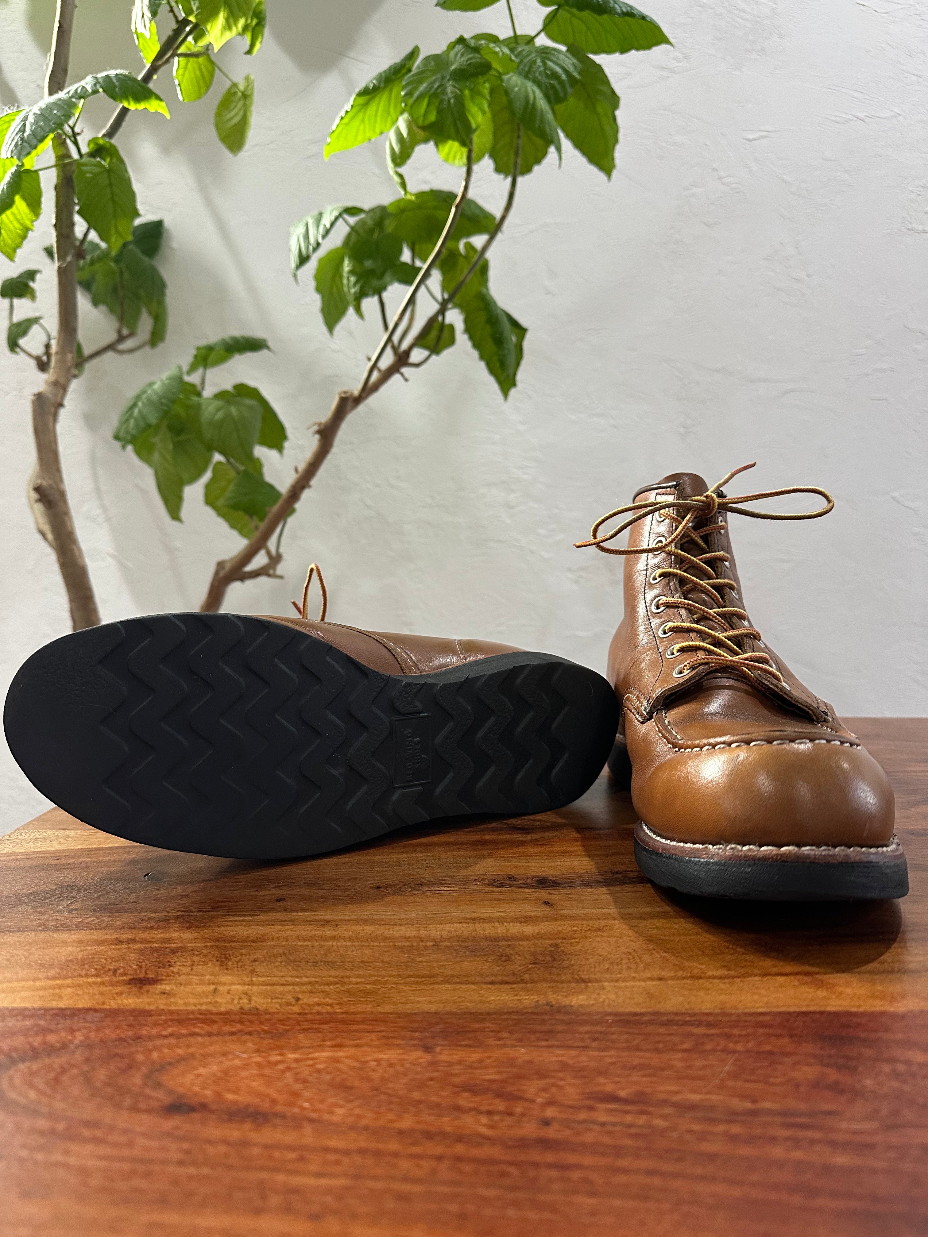 Red Wing (レッドウィング) 8852 Classic Moc 6-Inch ベルヴァ (Velva) ベルヴァリタン (Velva Retan) ブラック・トラクショントレッド (Black Traction Tred) used boots - fr_3 view