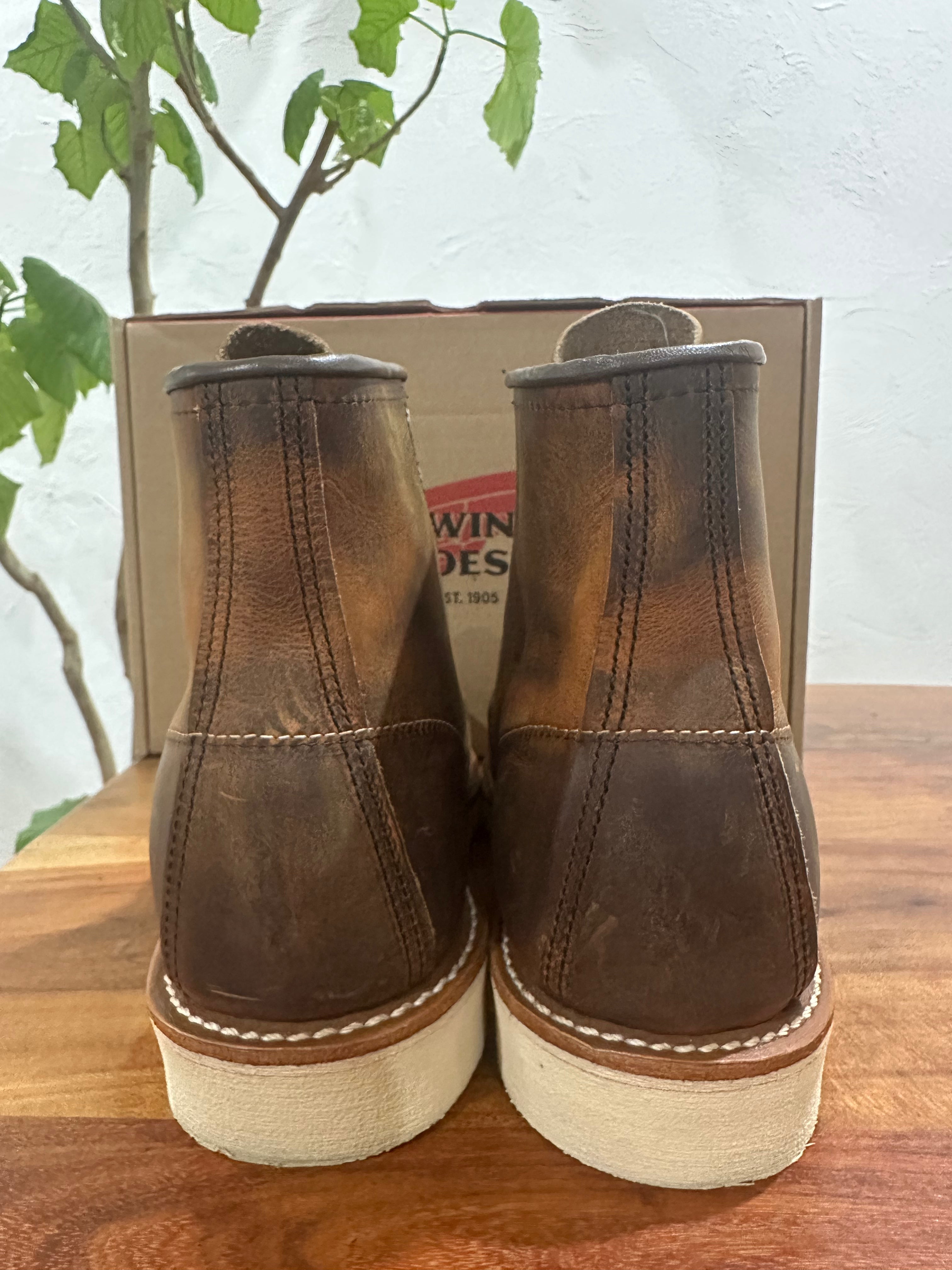 Red Wing (レッドウィング) 8876 Classic Moc 6-Inch ブラウン (Brown) カッパー・ラフアンドタフ (Copper Rough & Tough) トラクショントレッド・ソール (Traction Tred Sole) used boots - heal_1 view