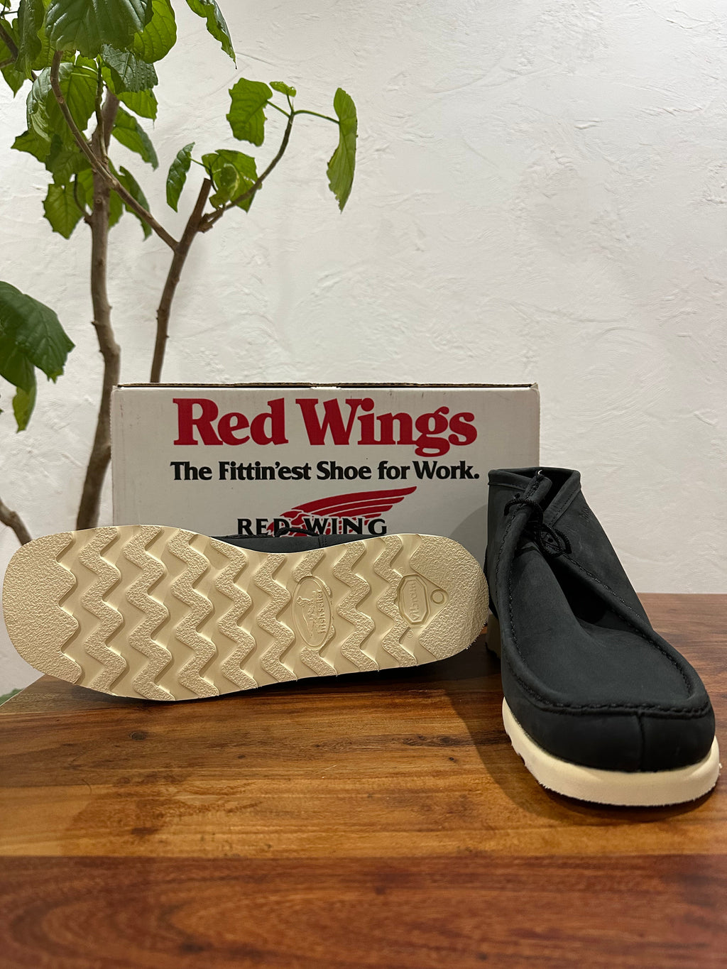 Red Wing (レッドウィング) 8891 Irish Setter サンド (Sand) サンド・モハヴェ・ラフアウト (Sand Mojave Roughout) トラクショントレッド・ソール (Traction Tred Sole) used boots - fr_3 view