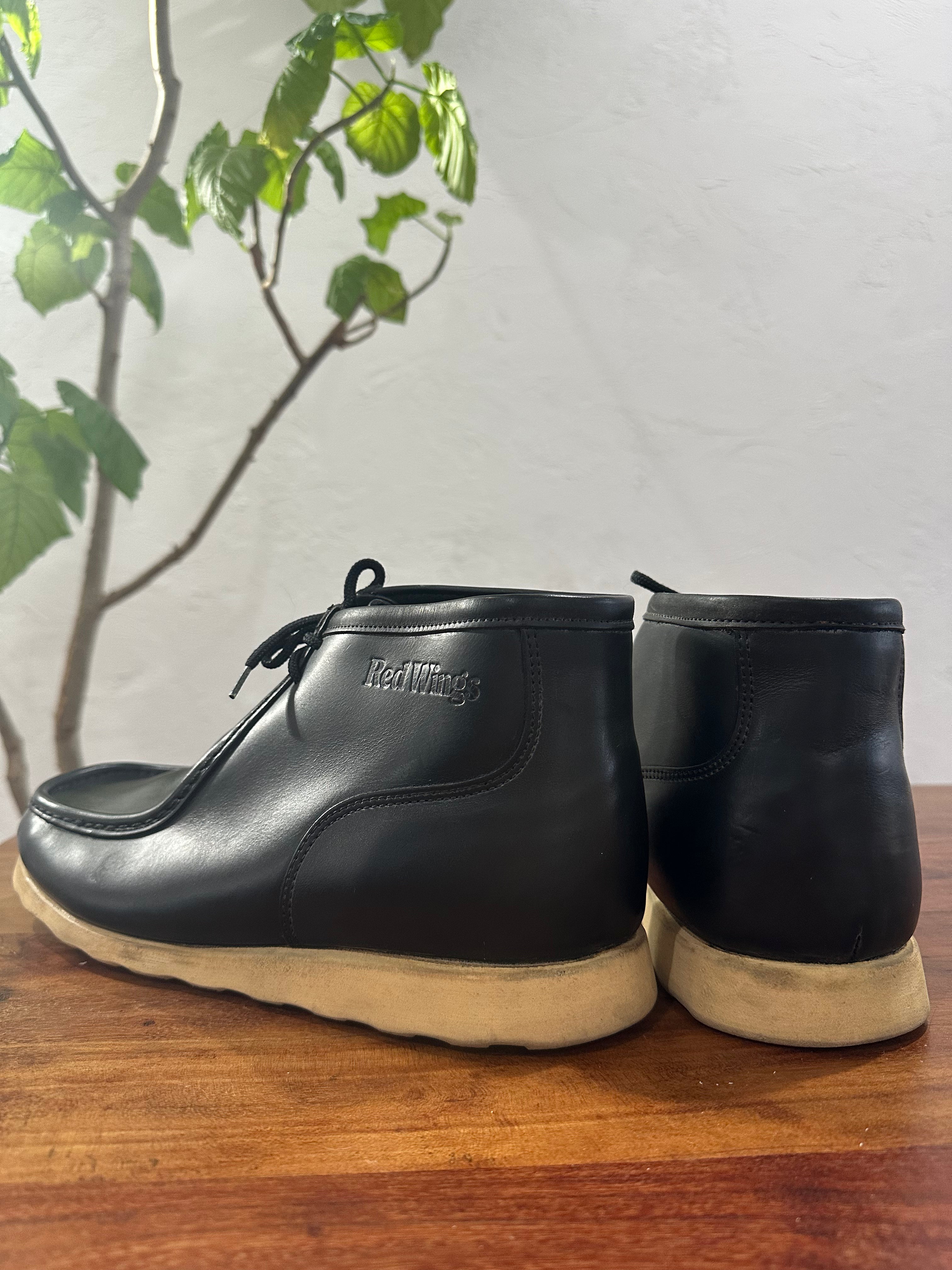 Red Wing (レッドウィング) 8891-Redwing logo Wallabee Boot (Red Wing Logo) ブラック (Black) ブラック・ヌバック (Black "Nubuck") トラクショントレッド (Traction Tred) used boots - back_1 view