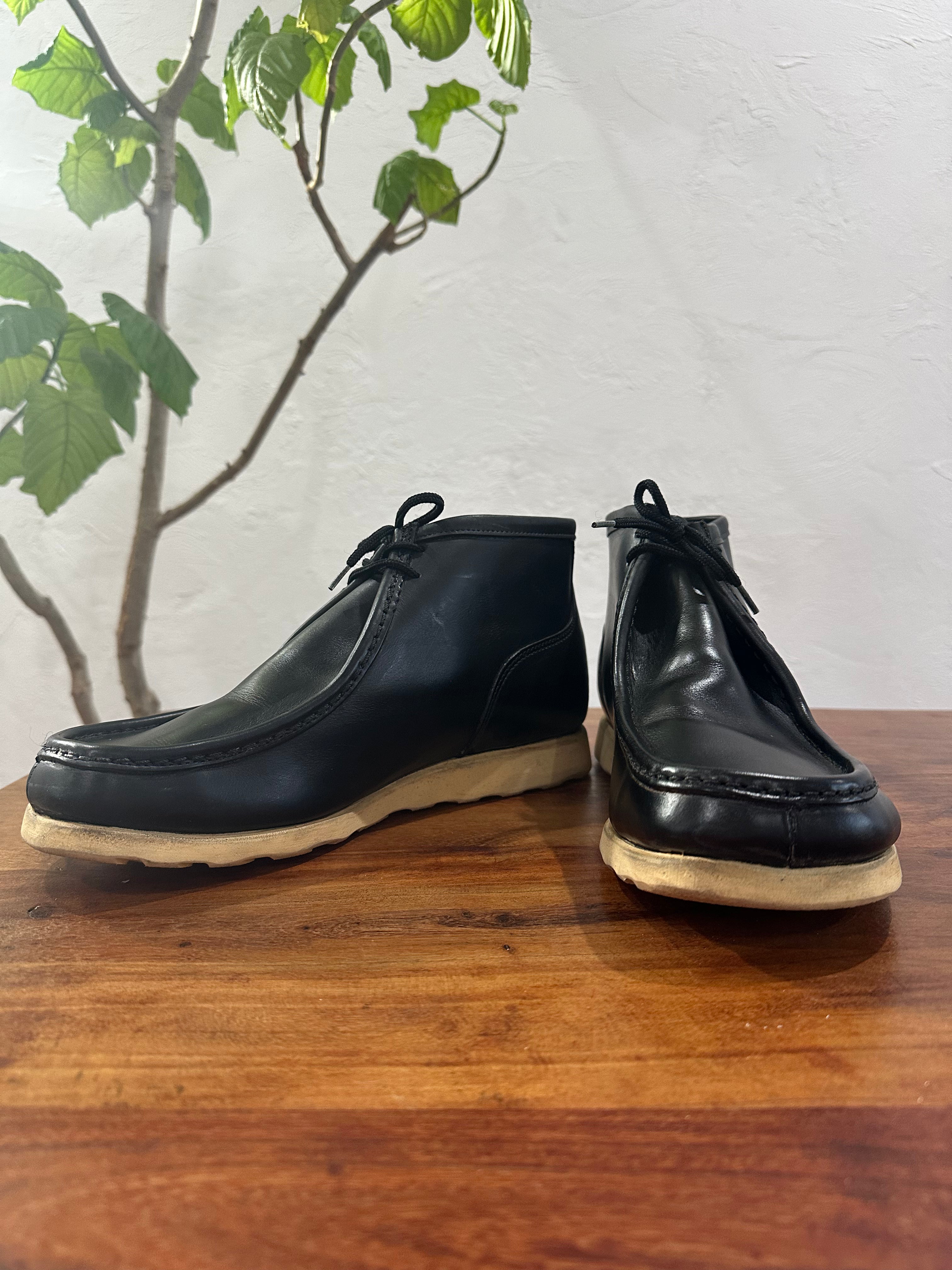Red Wing (レッドウィング) 8891-Redwing logo Wallabee Boot (Red Wing Logo) ブラック (Black) ブラック・ヌバック (Black "Nubuck") トラクショントレッド (Traction Tred) used boots - fr_2 view