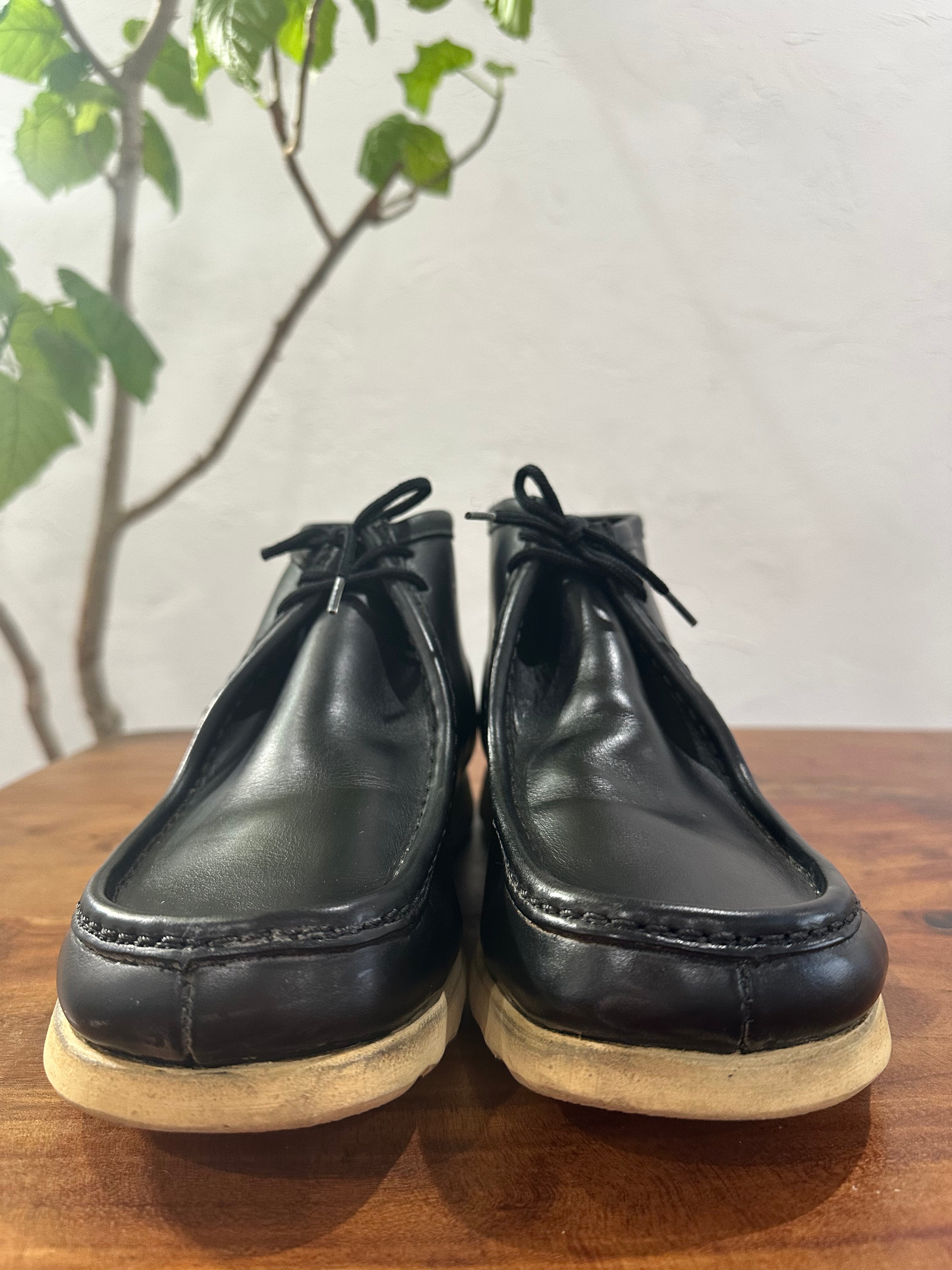 Red Wing (レッドウィング) 8891-Redwing logo Wallabee Boot (Red Wing Logo) ブラック (Black) ブラック・ヌバック (Black "Nubuck") トラクショントレッド (Traction Tred) used boots - toe_1 view