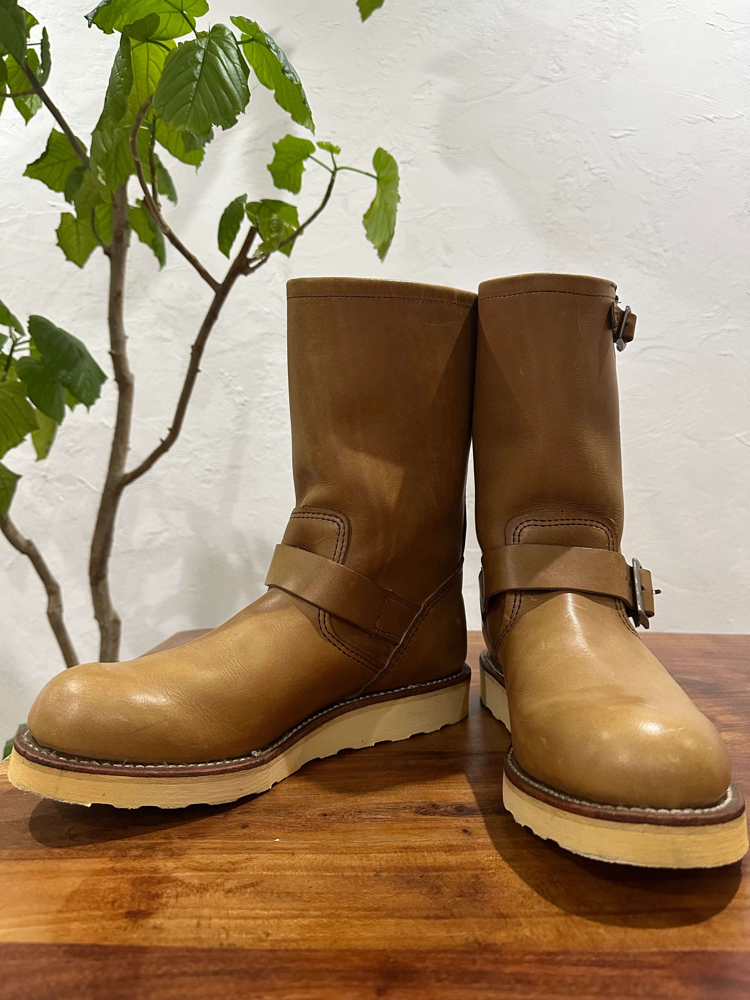 Red Wing (レッドウィング) 9027 Engineer Boot ドリフトウッド (Driftwood) ホーソーン・ドリフトウッド (Hawthorne Driftwood) トラクショントレッド・ソール (Traction Tred Sole) used boots - fr_2 view